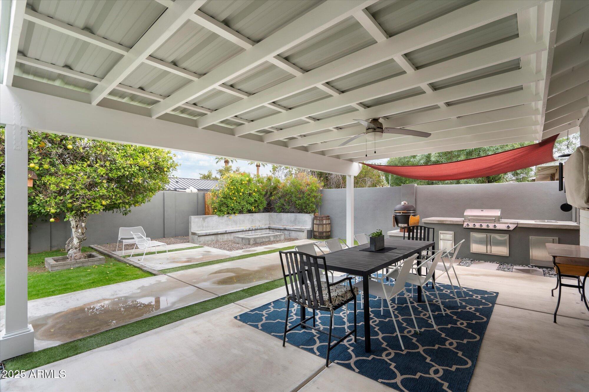 3328 E TURNEY Avenue