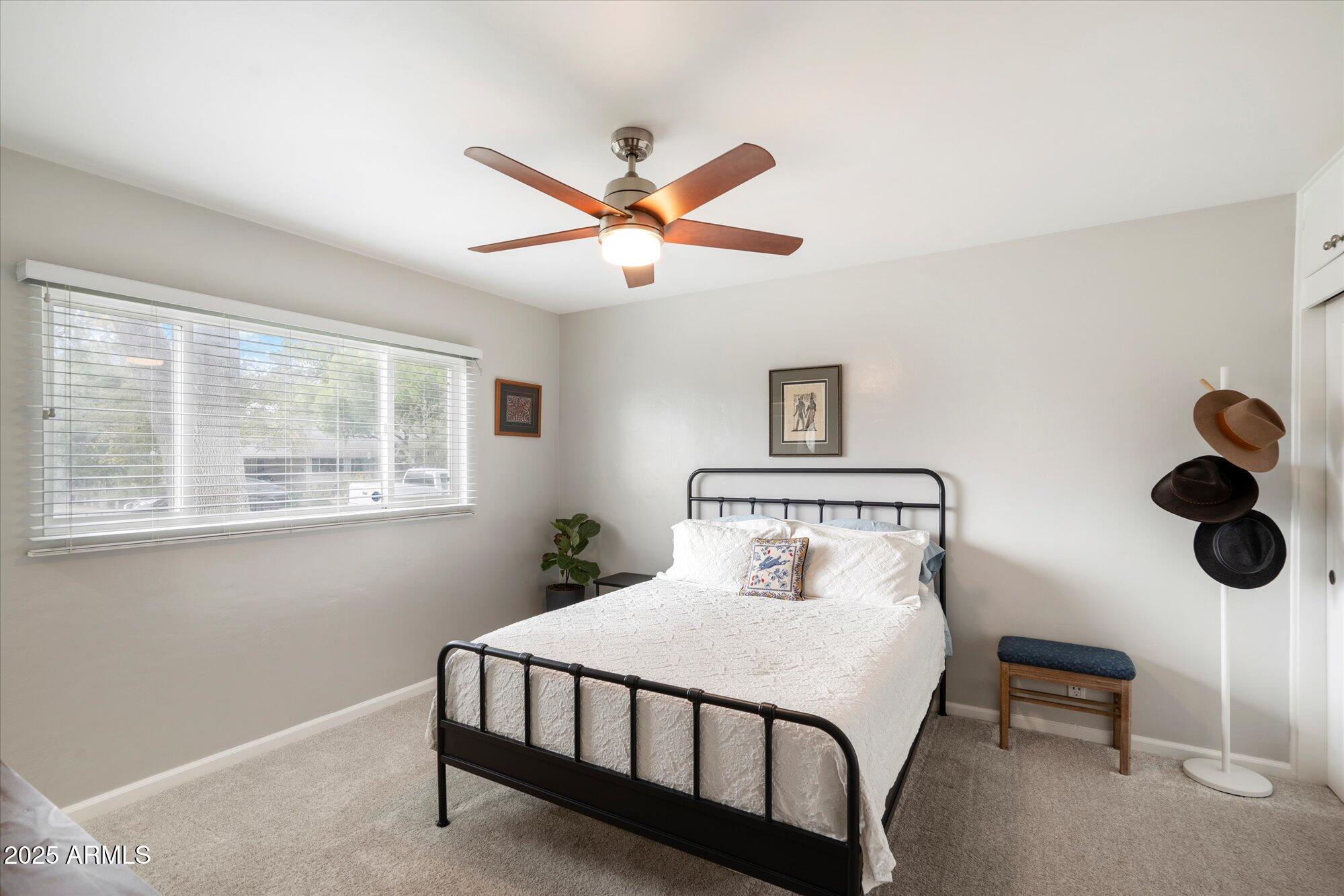 3328 E TURNEY Avenue