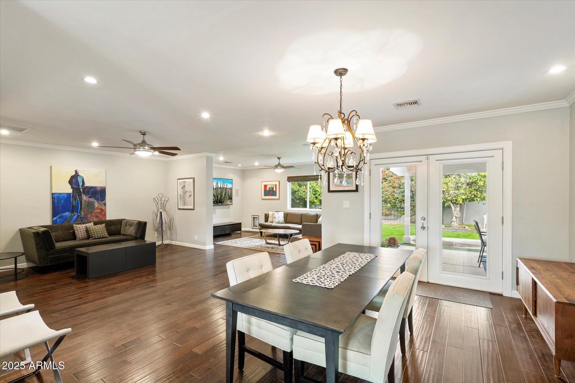 3328 E TURNEY Avenue