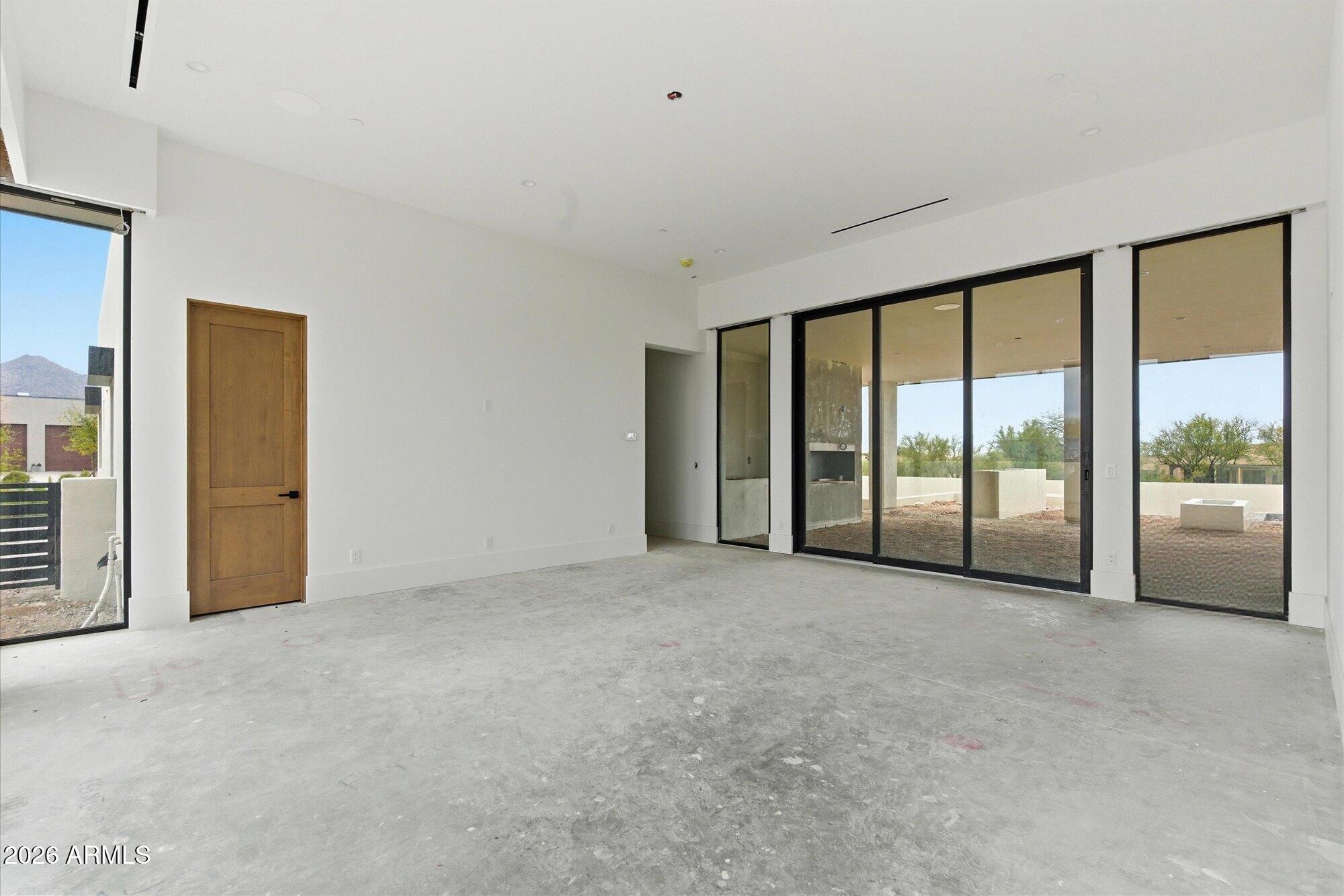 9021 E RIMROCK Drive