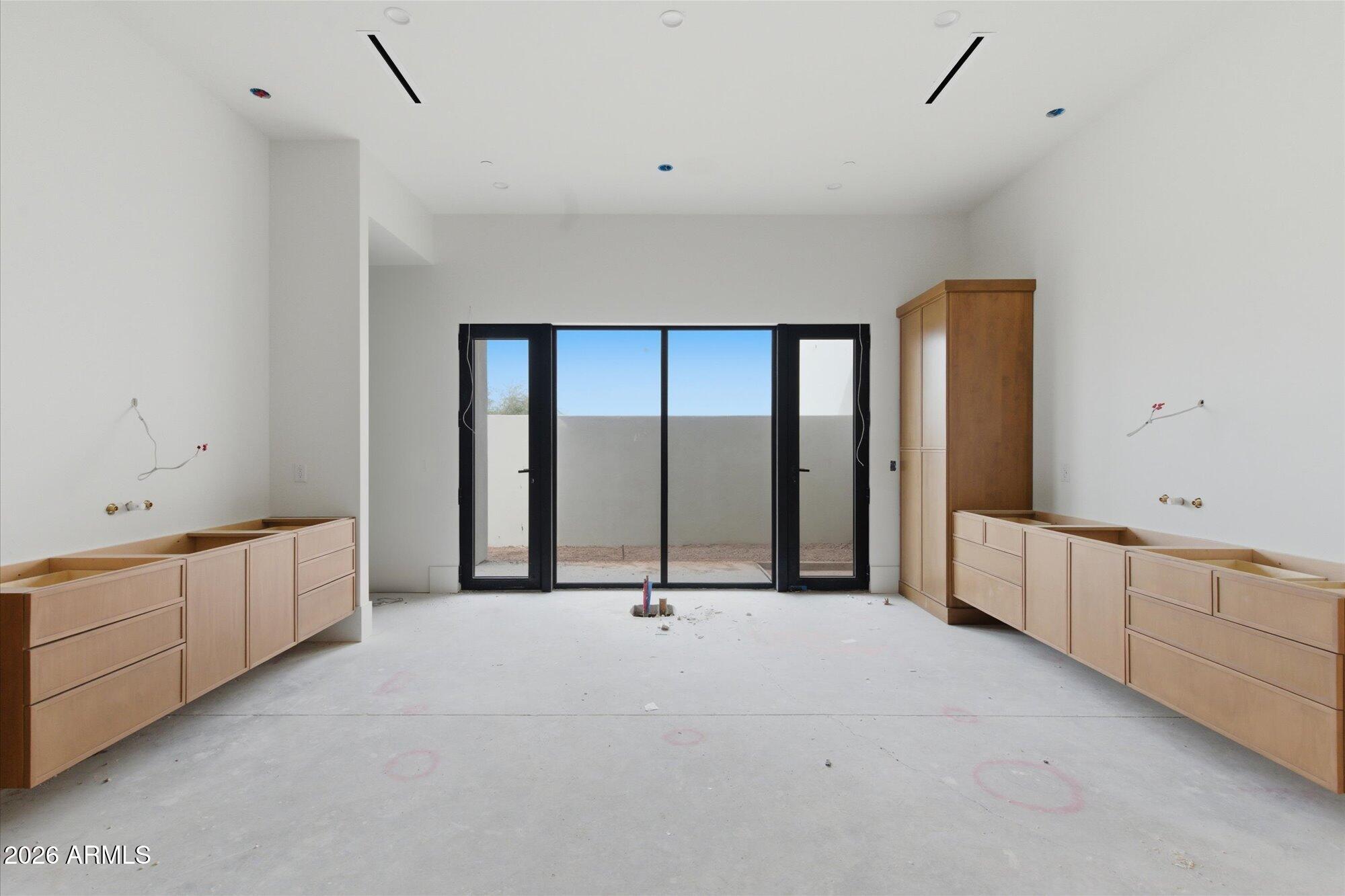 9021 E RIMROCK Drive