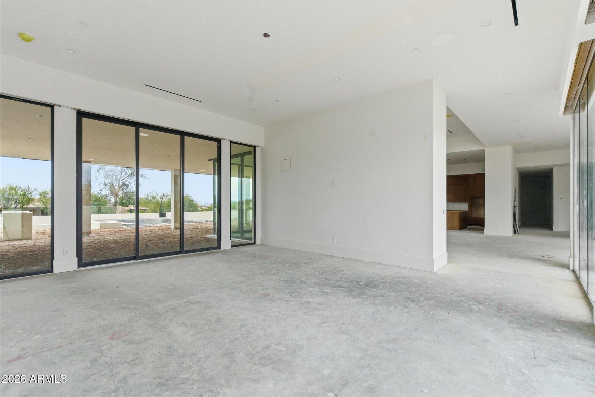 9021 E RIMROCK Drive