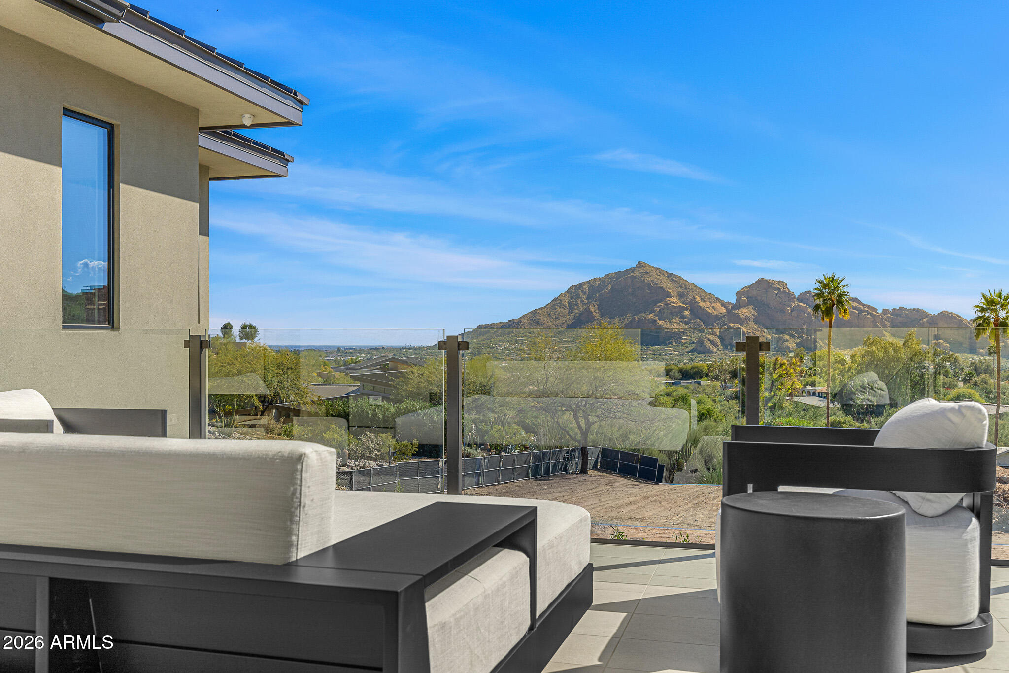 7540 N LAKESIDE Lane