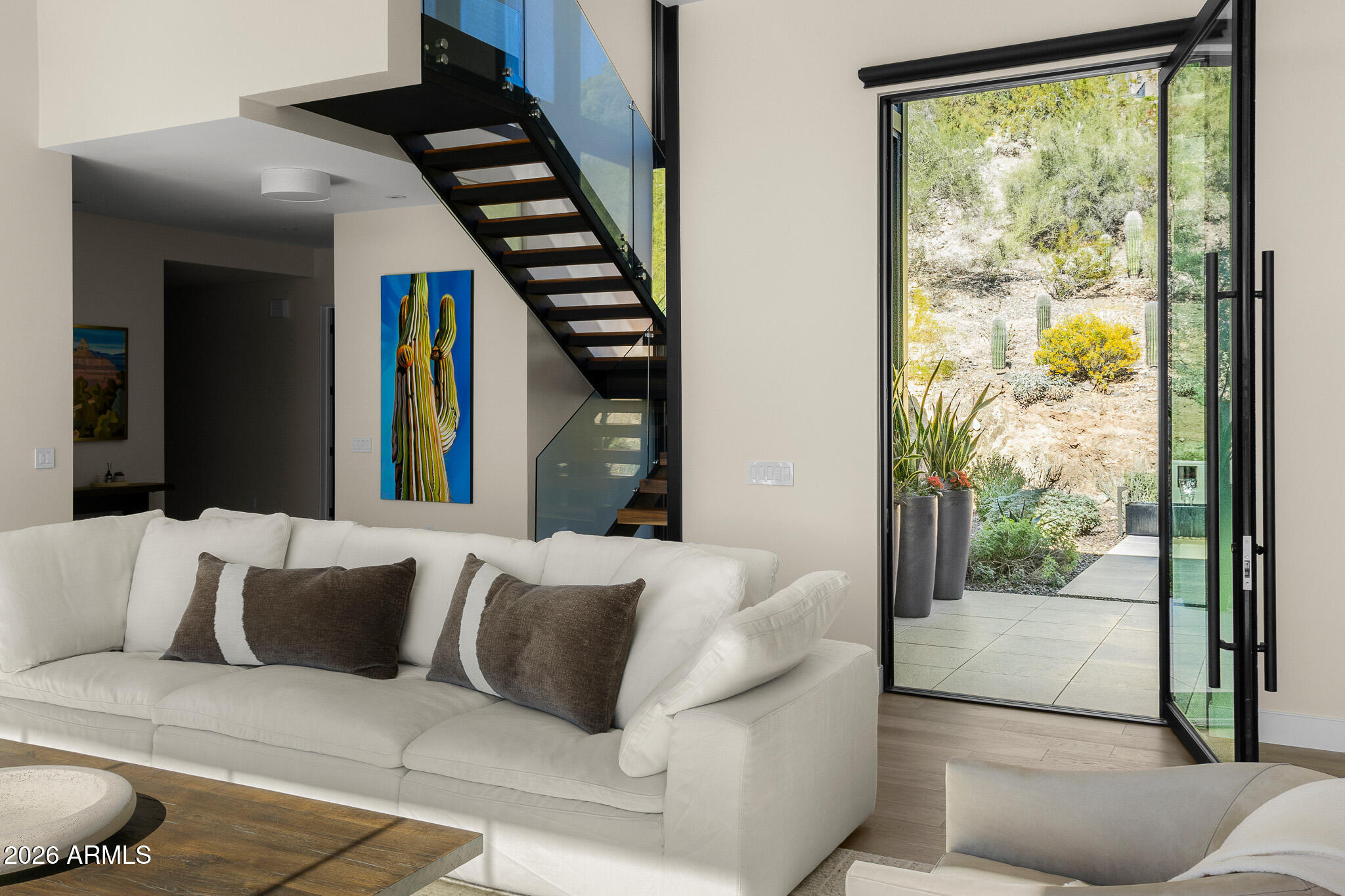 7540 N LAKESIDE Lane