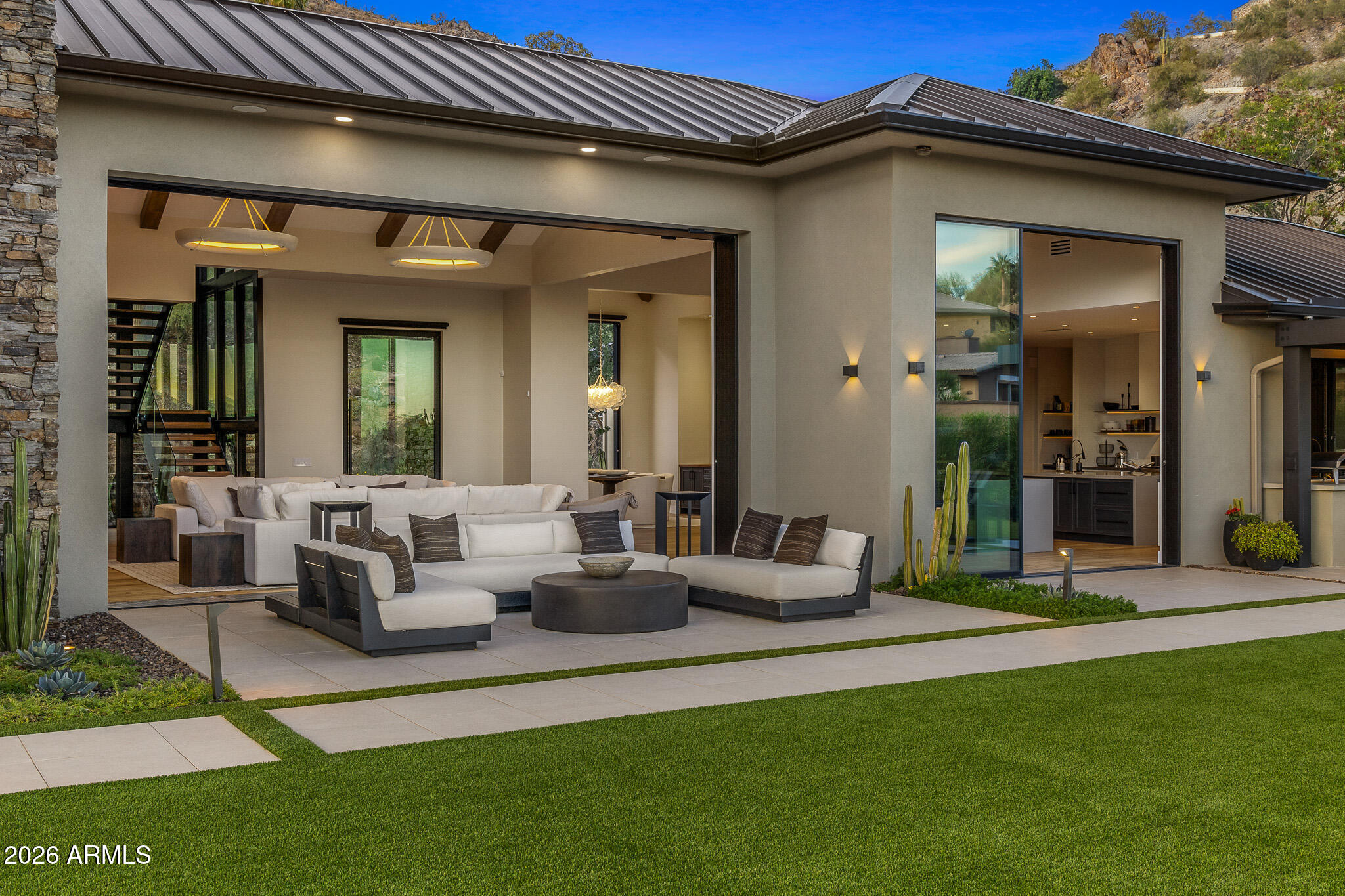 7540 N LAKESIDE Lane