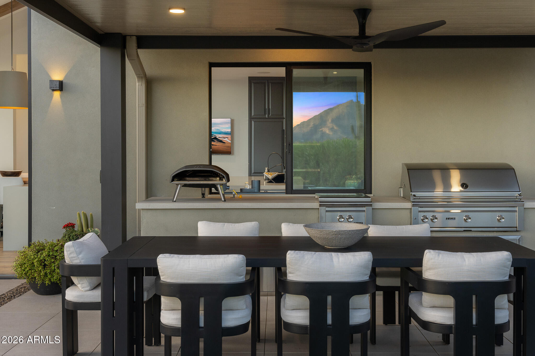 7540 N LAKESIDE Lane