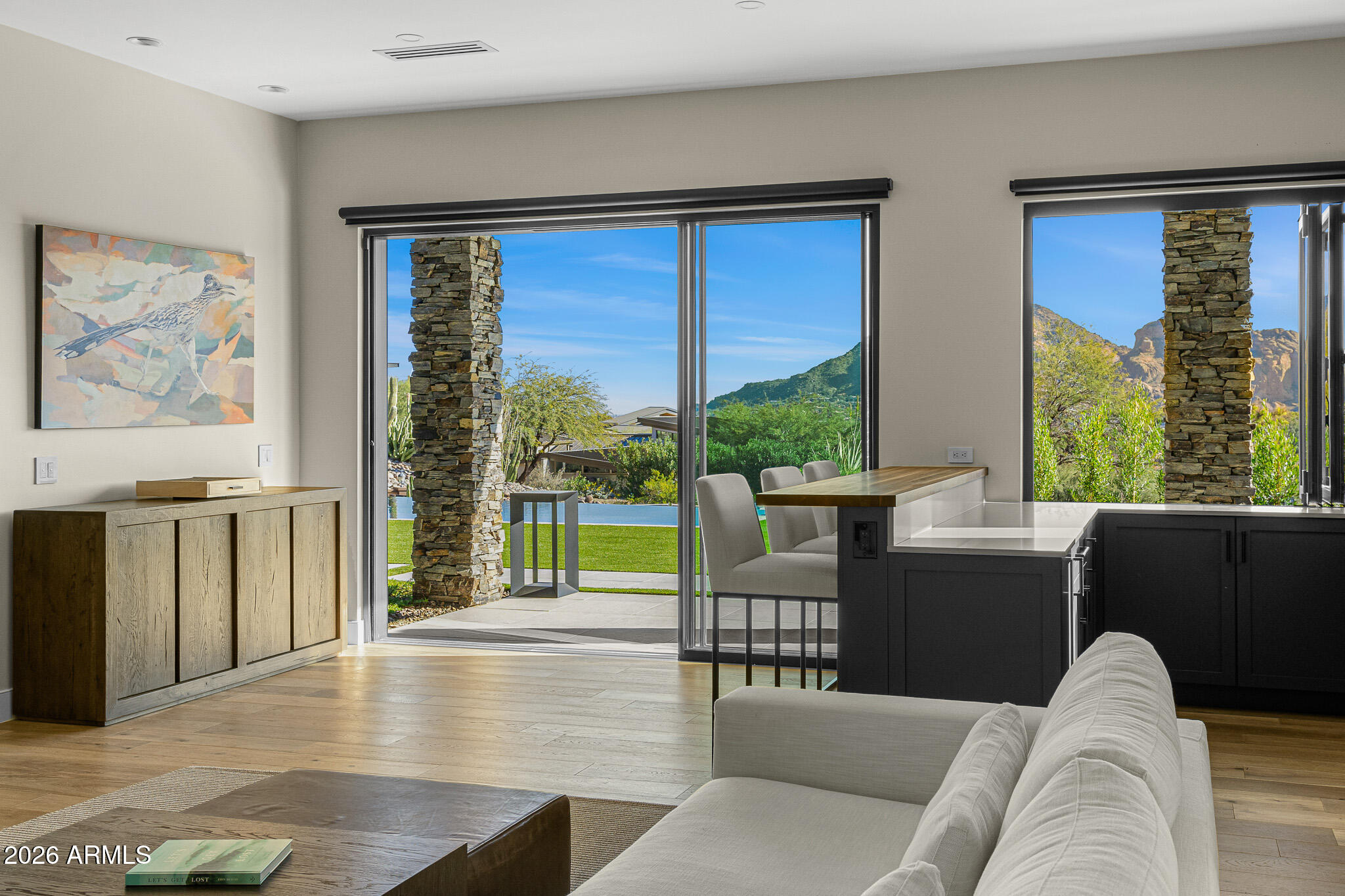 7540 N LAKESIDE Lane