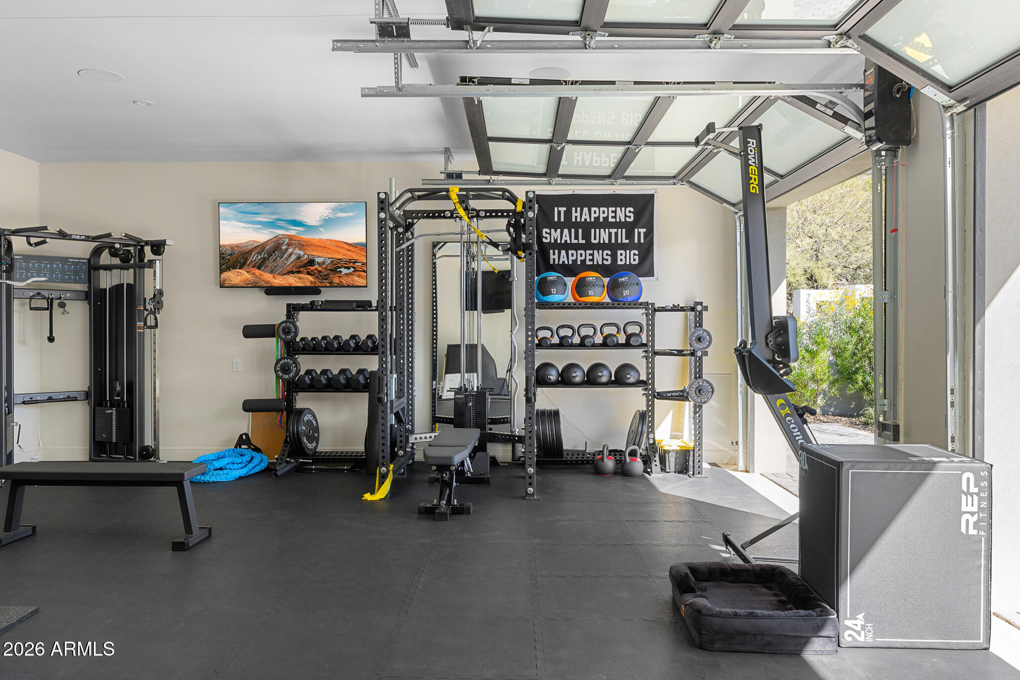 7540 N LAKESIDE Lane