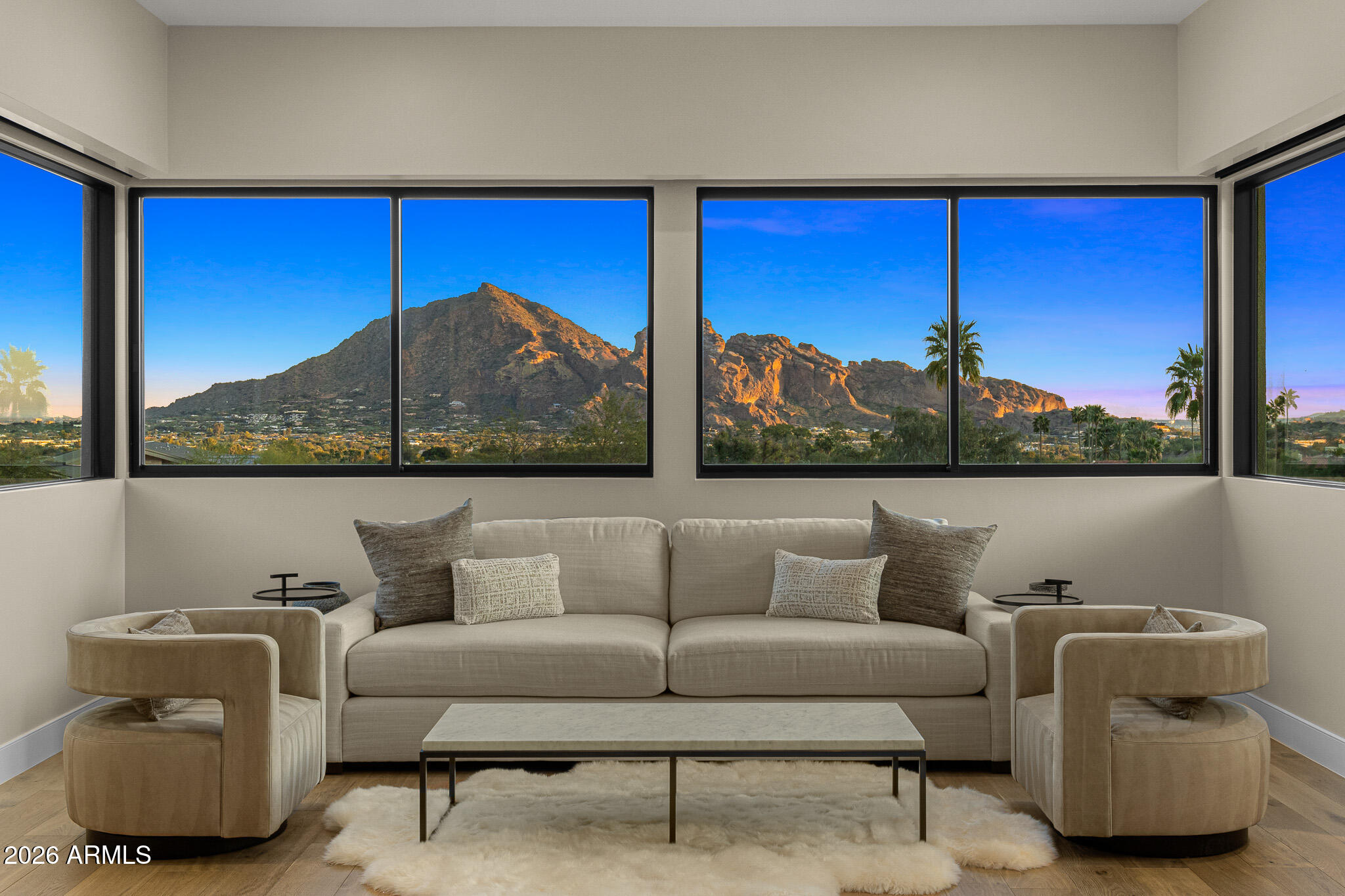 7540 N LAKESIDE Lane