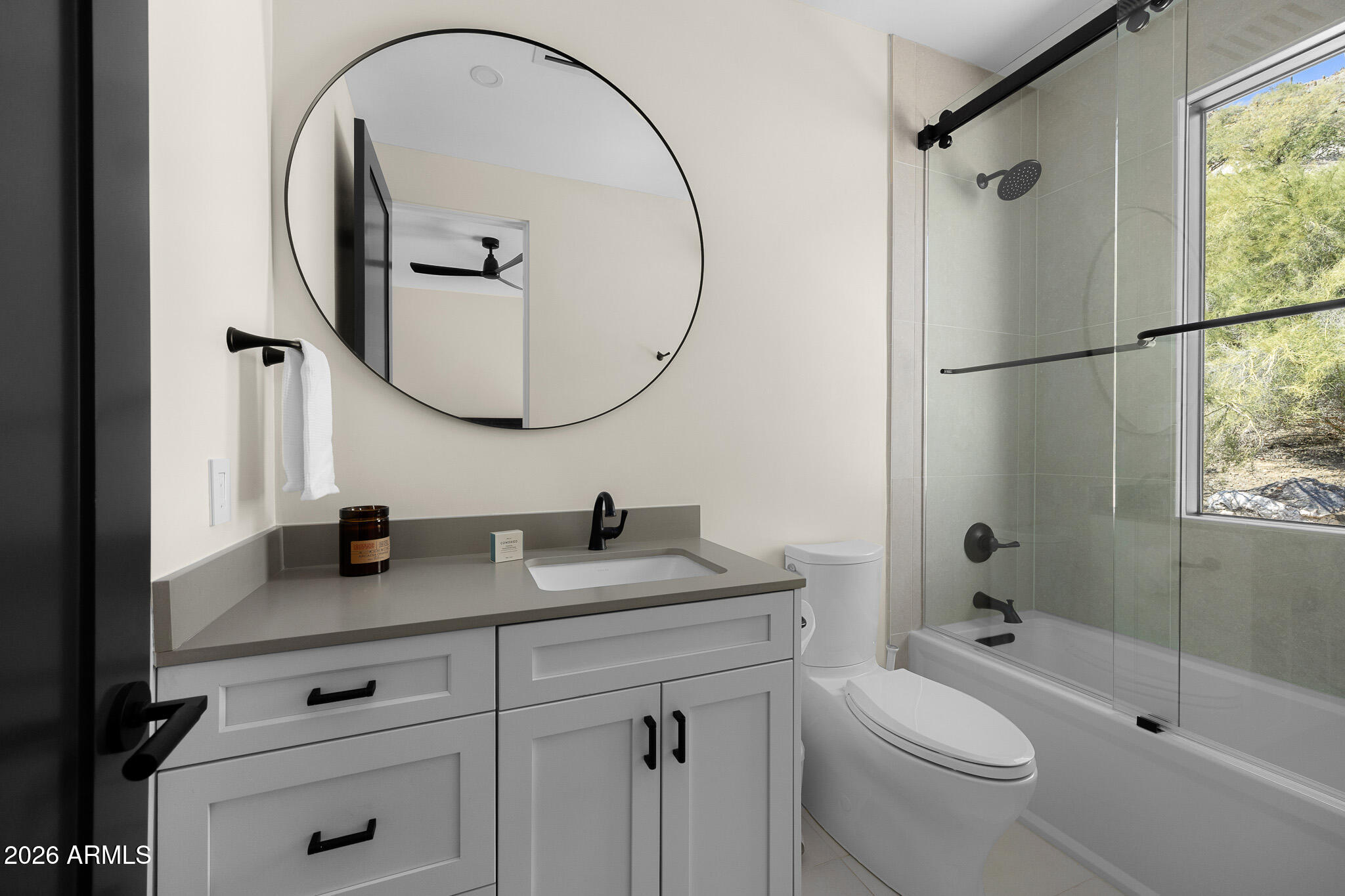 7540 N LAKESIDE Lane