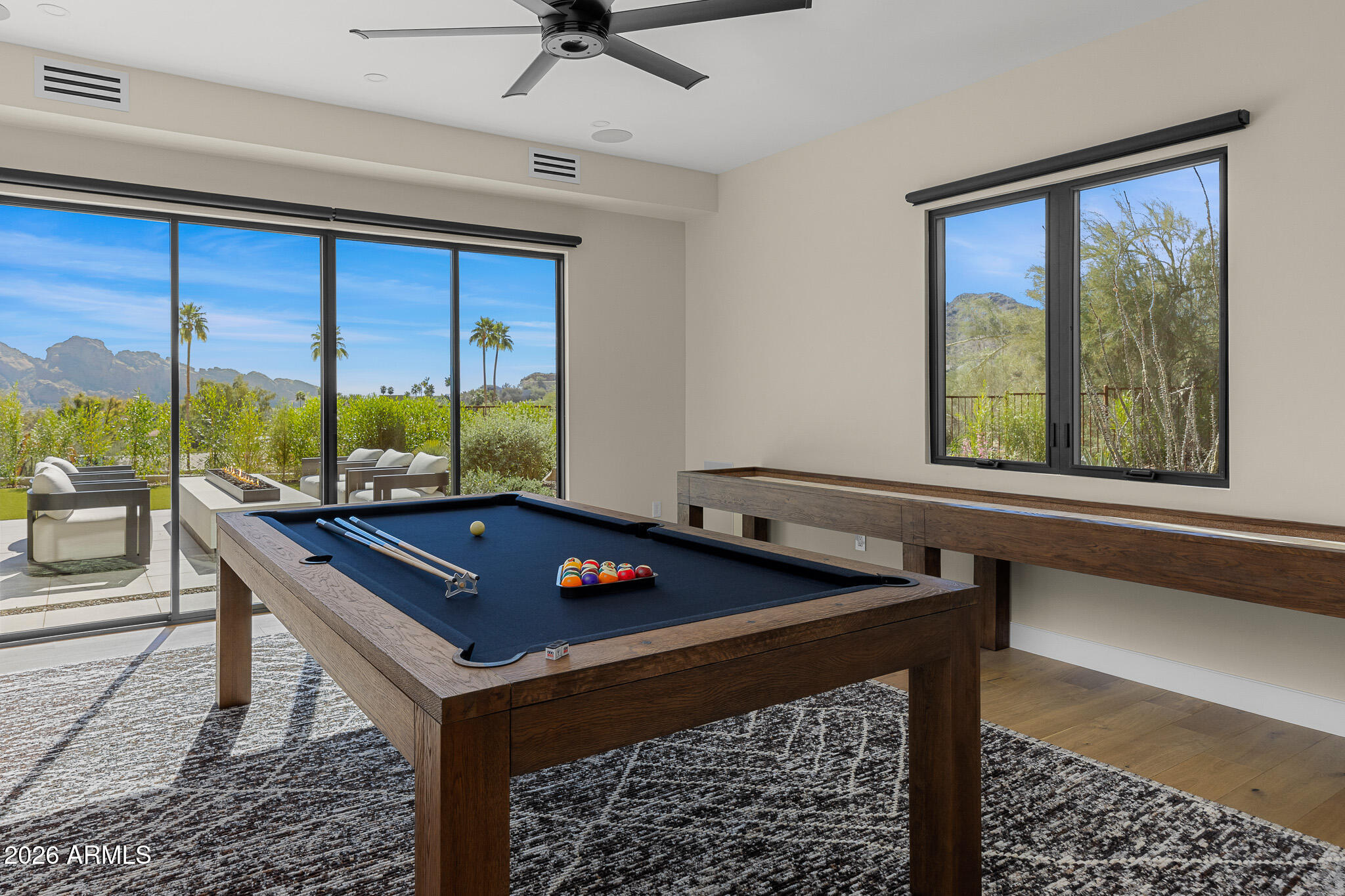 7540 N LAKESIDE Lane