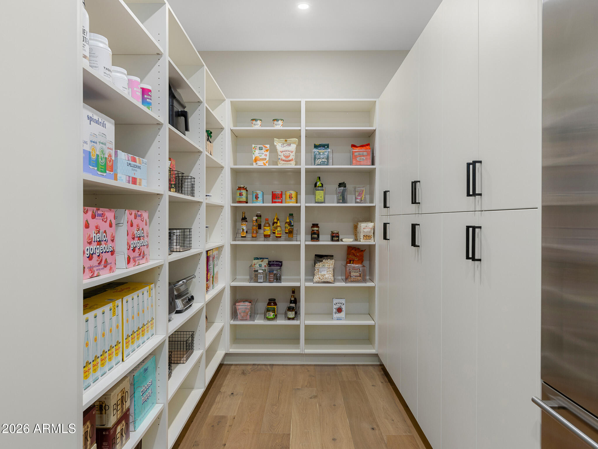 7540 N LAKESIDE Lane