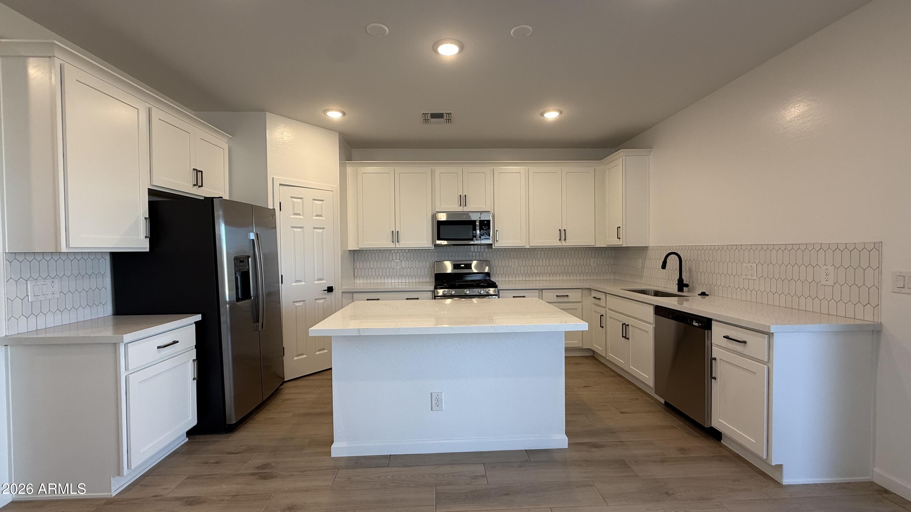 47638 W MOELLER Road