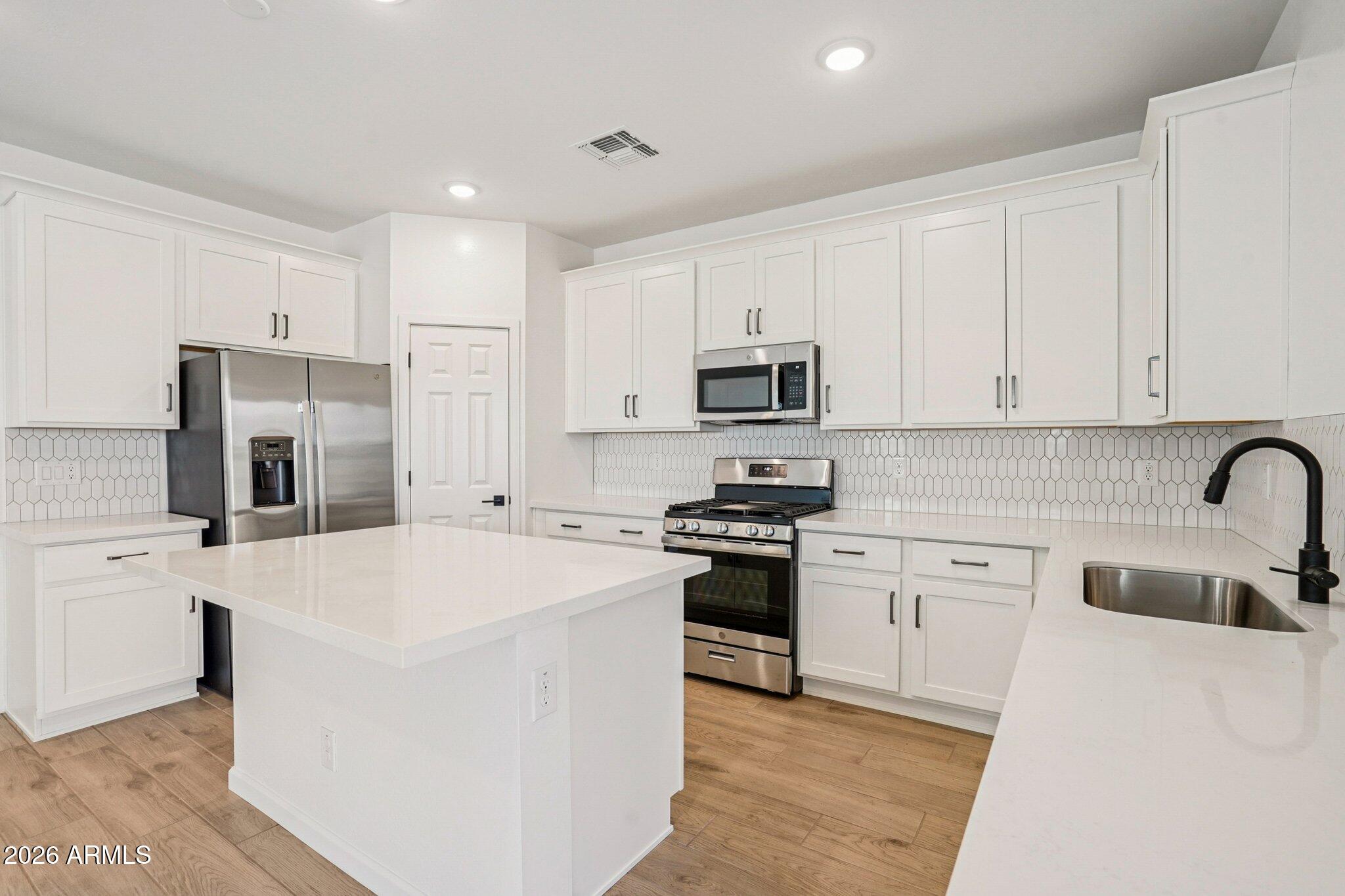 47638 W MOELLER Road