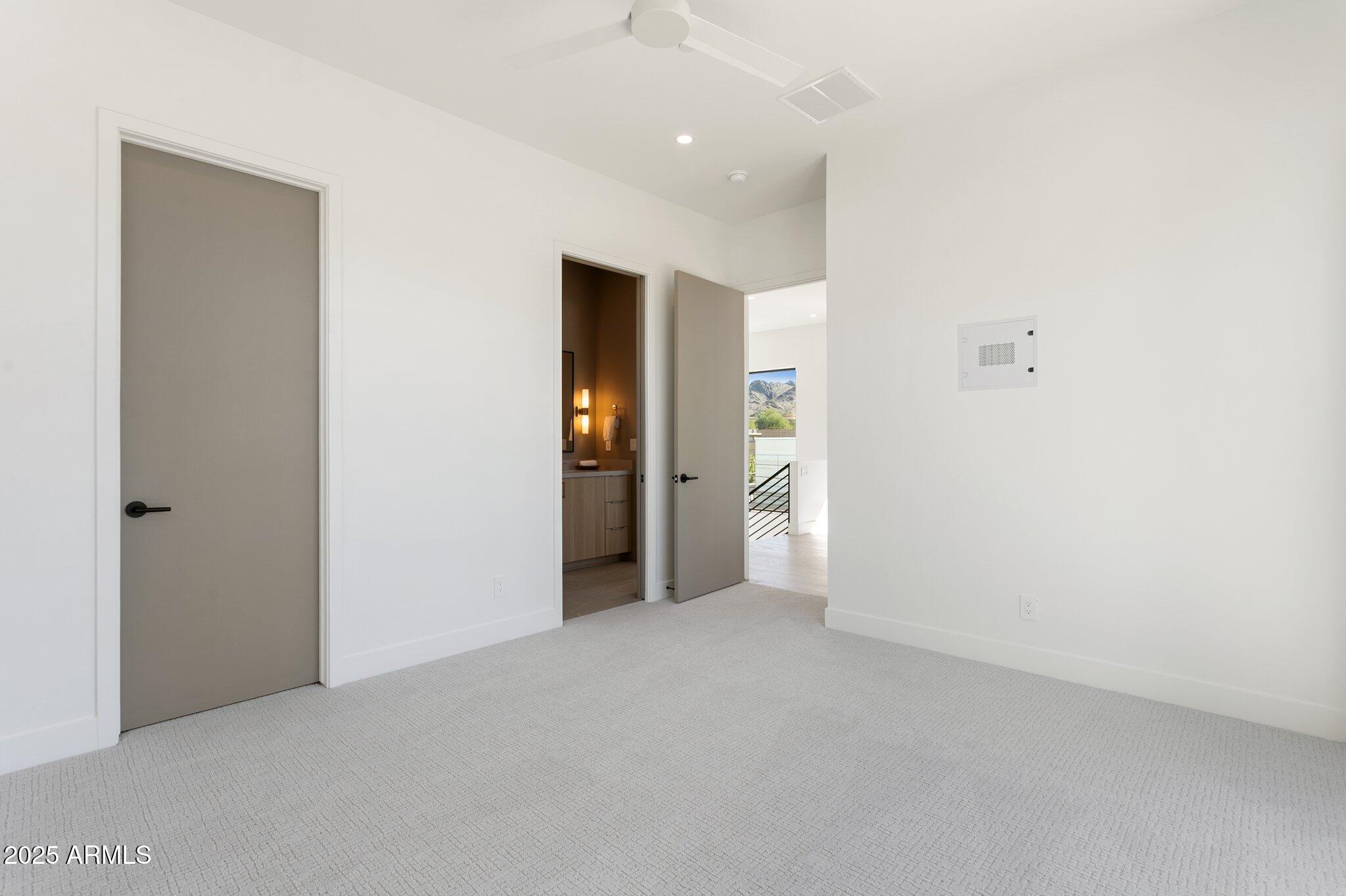 1830 E PALMAIRE Avenue