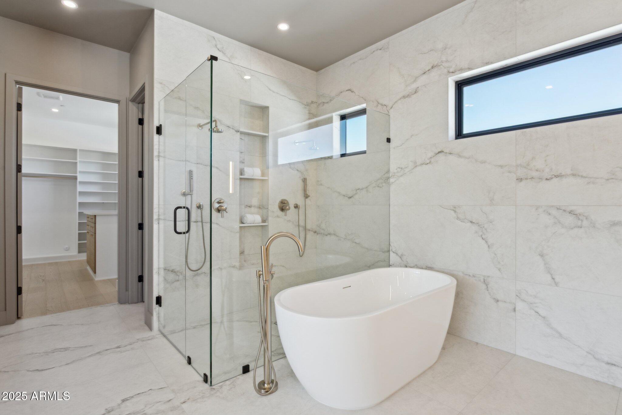 1830 E PALMAIRE Avenue