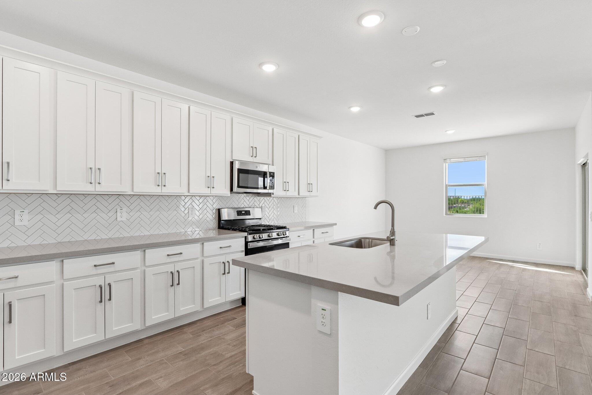 47103 W PECAN WOODS