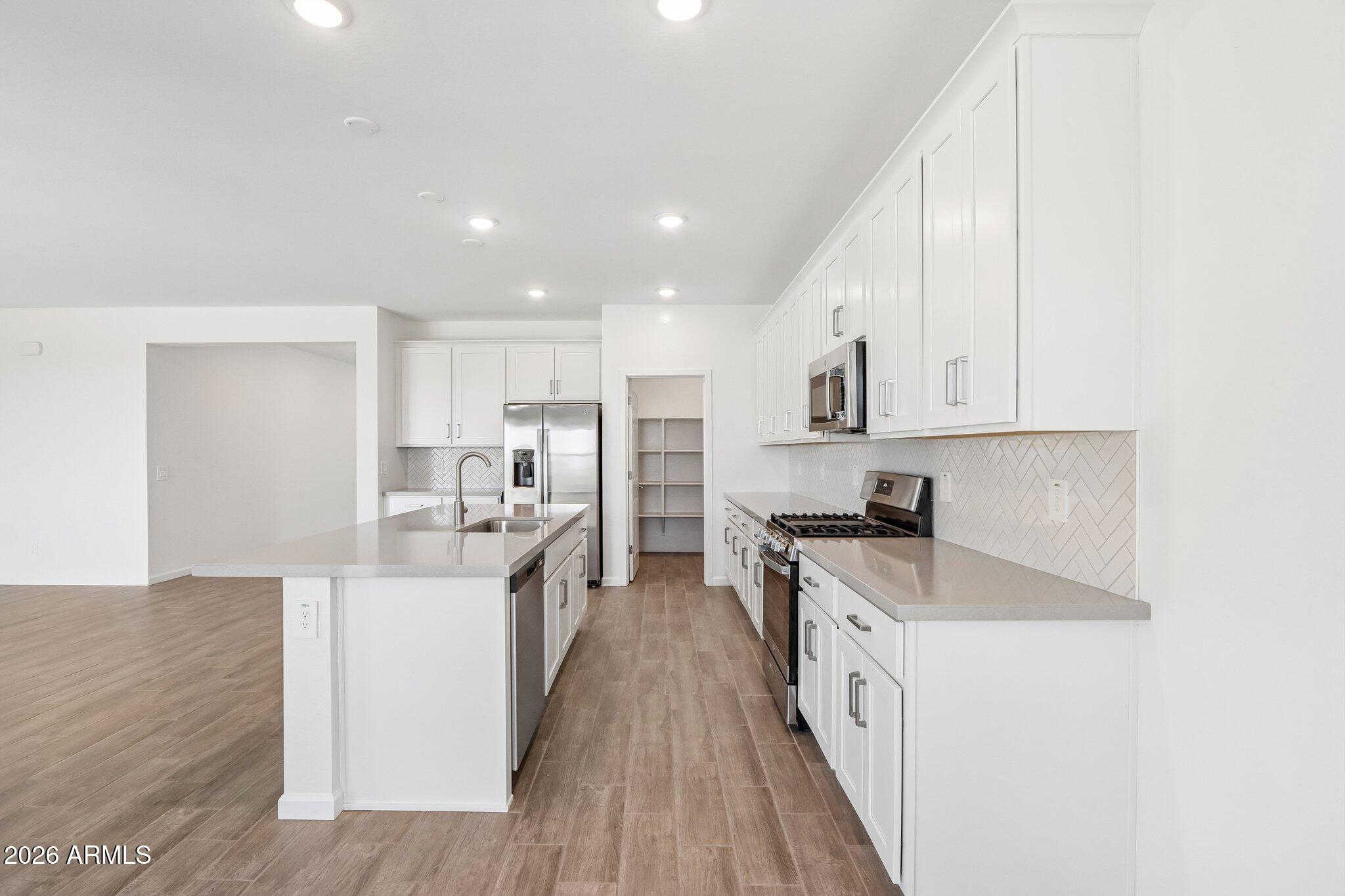 47103 W PECAN WOODS