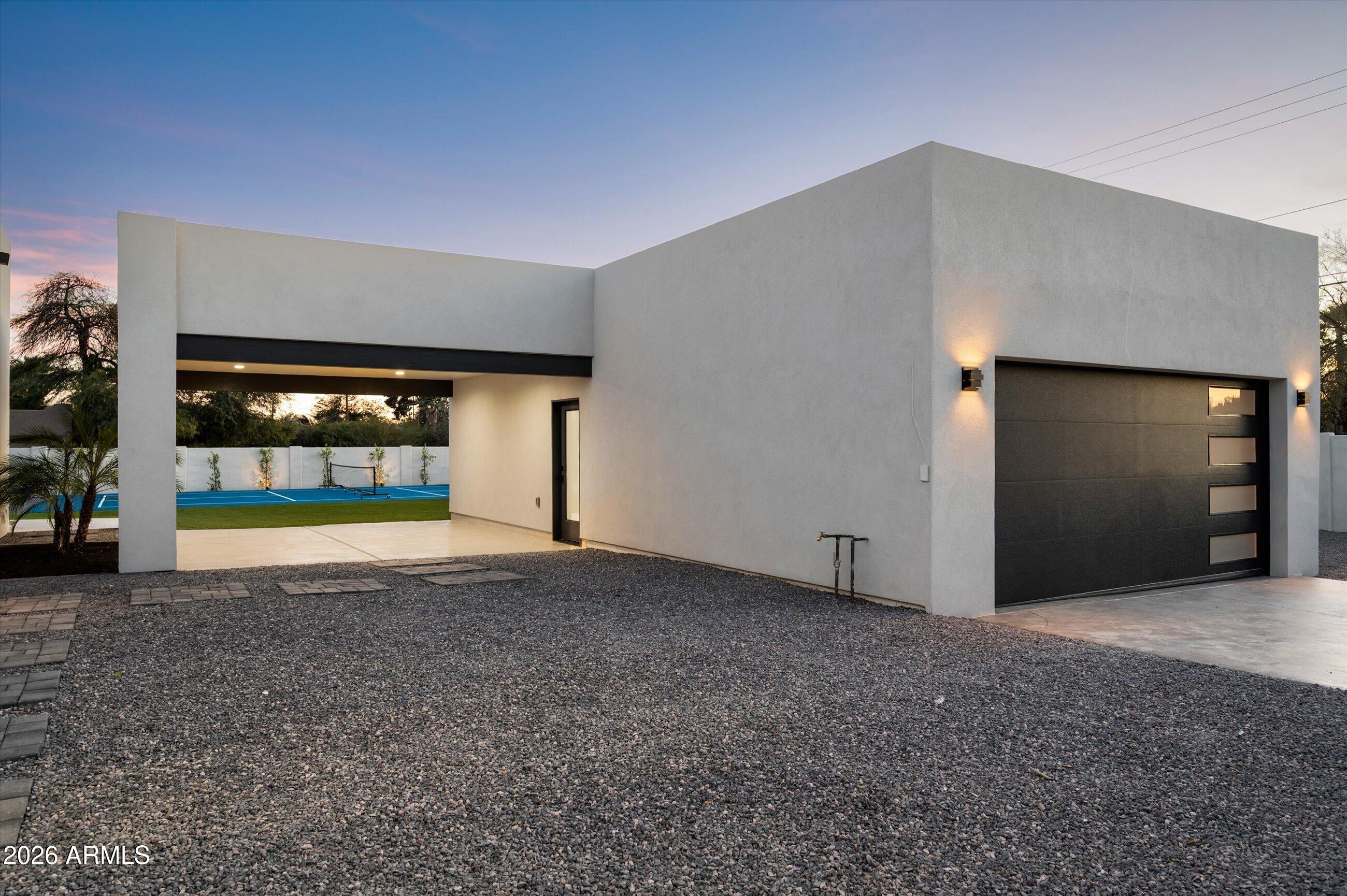 7121 E LARKSPUR Drive