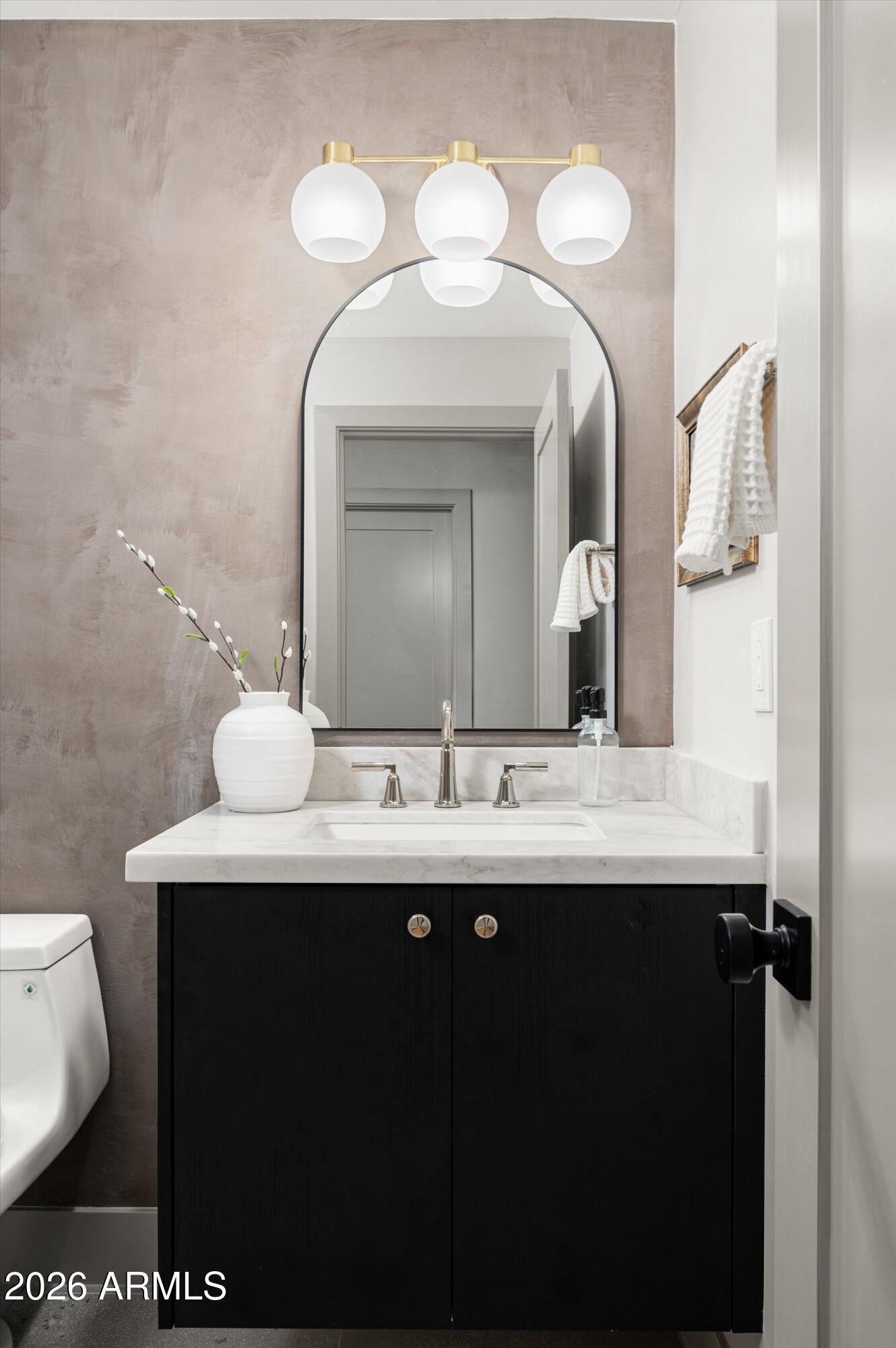 7121 E LARKSPUR Drive