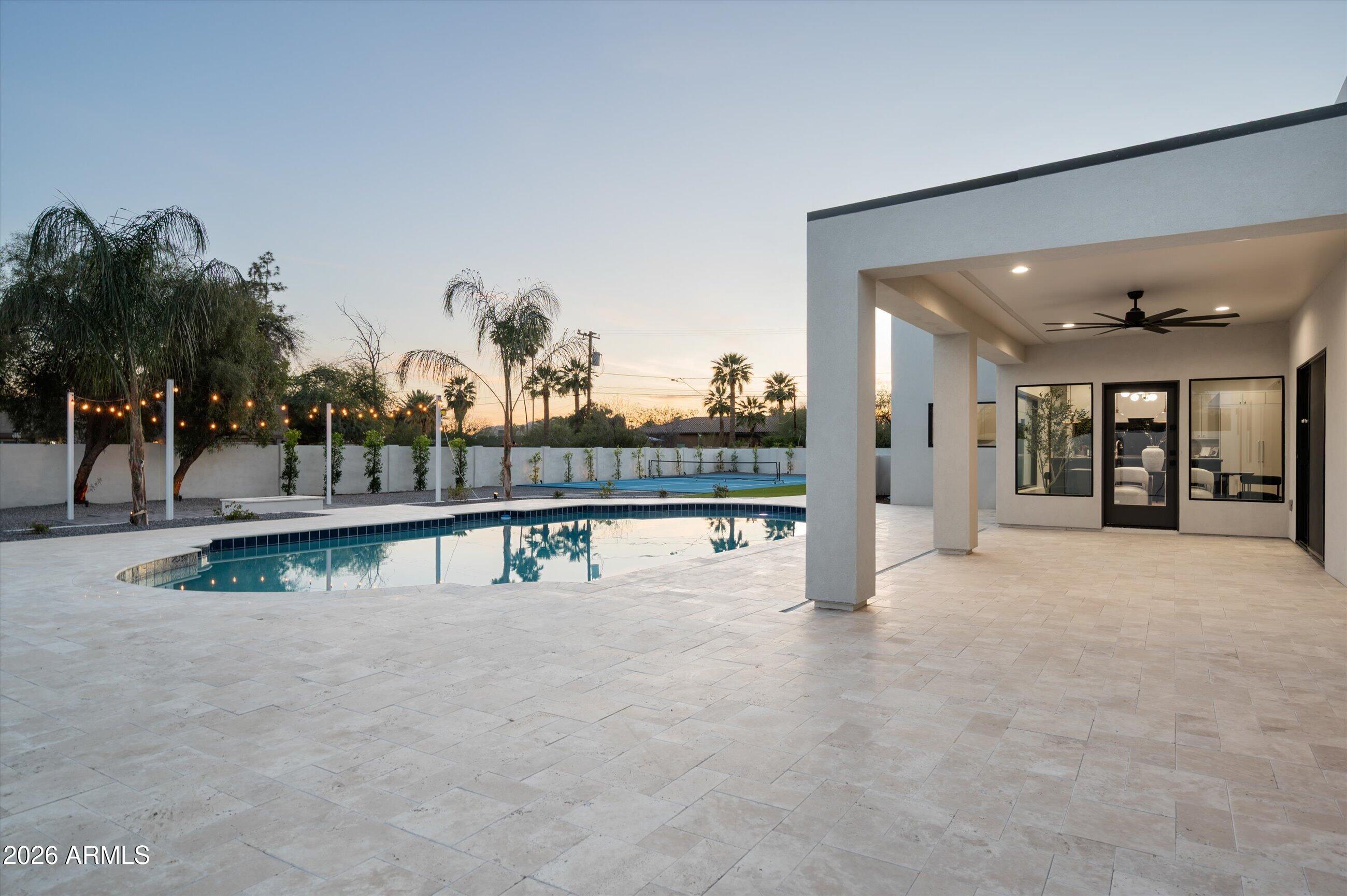 7121 E LARKSPUR Drive