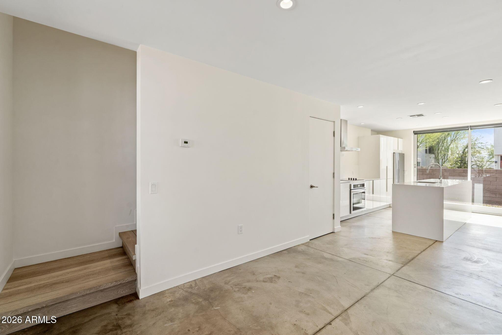 1337 E Polk Street 10