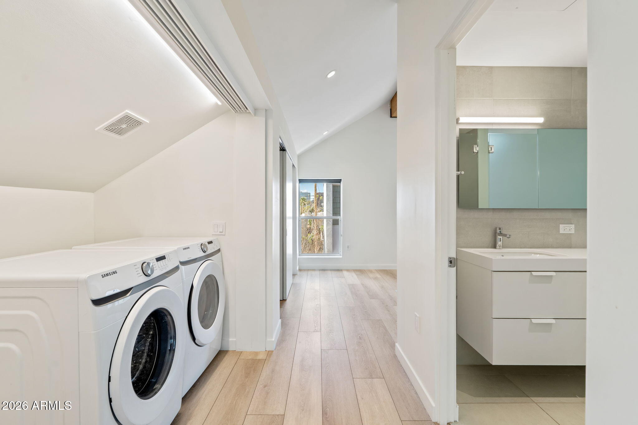 1337 E Polk Street 10