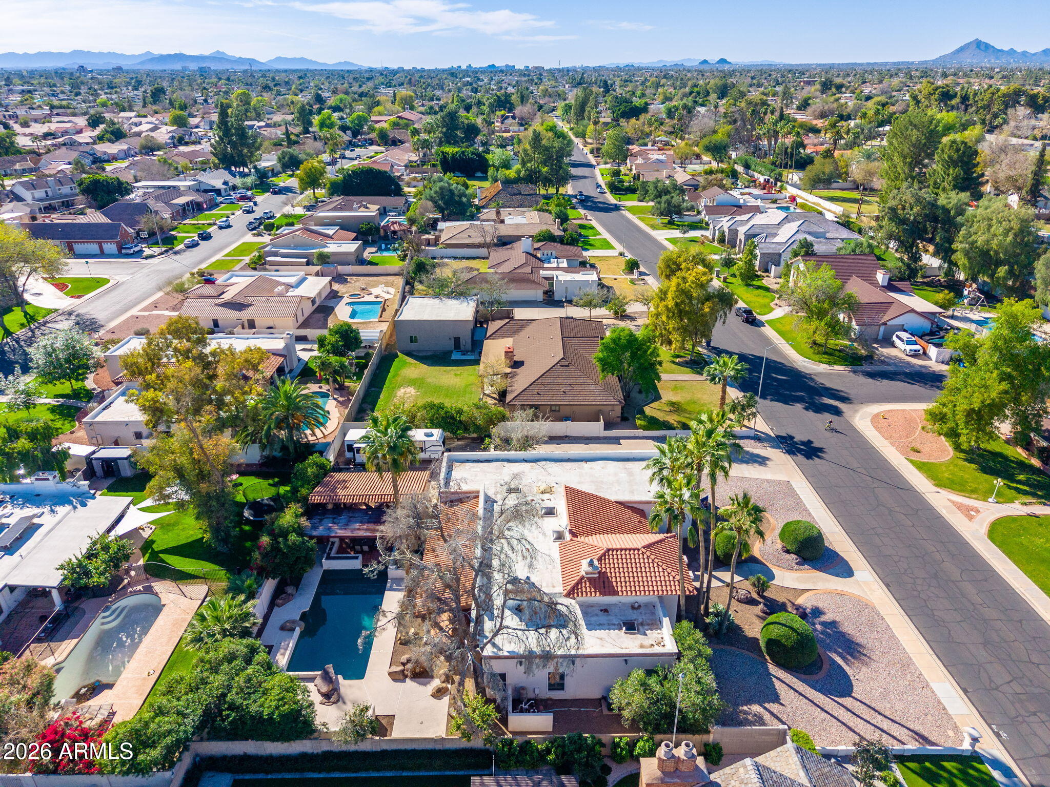 1825 E ELMWOOD Street