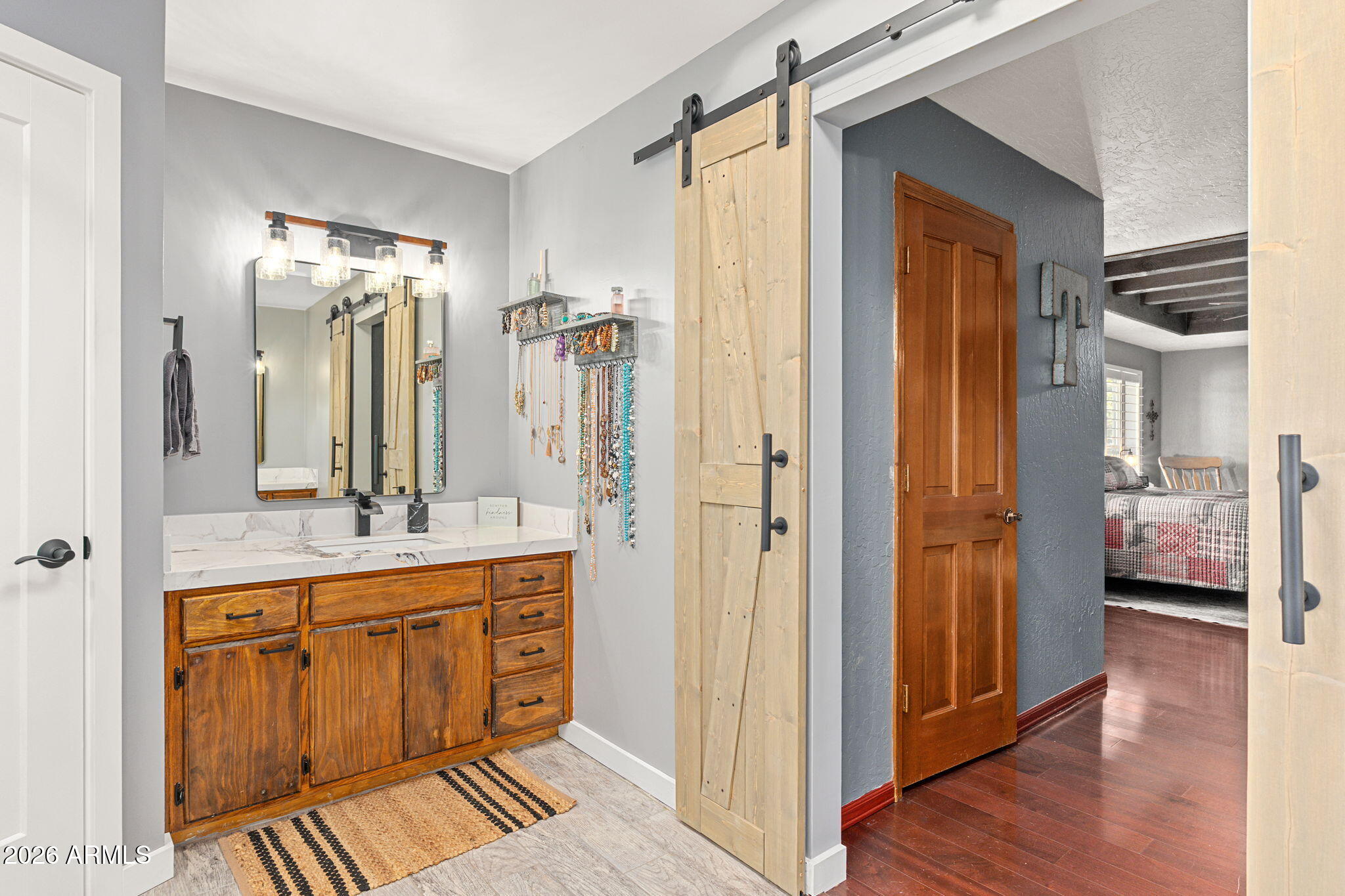 1825 E ELMWOOD Street