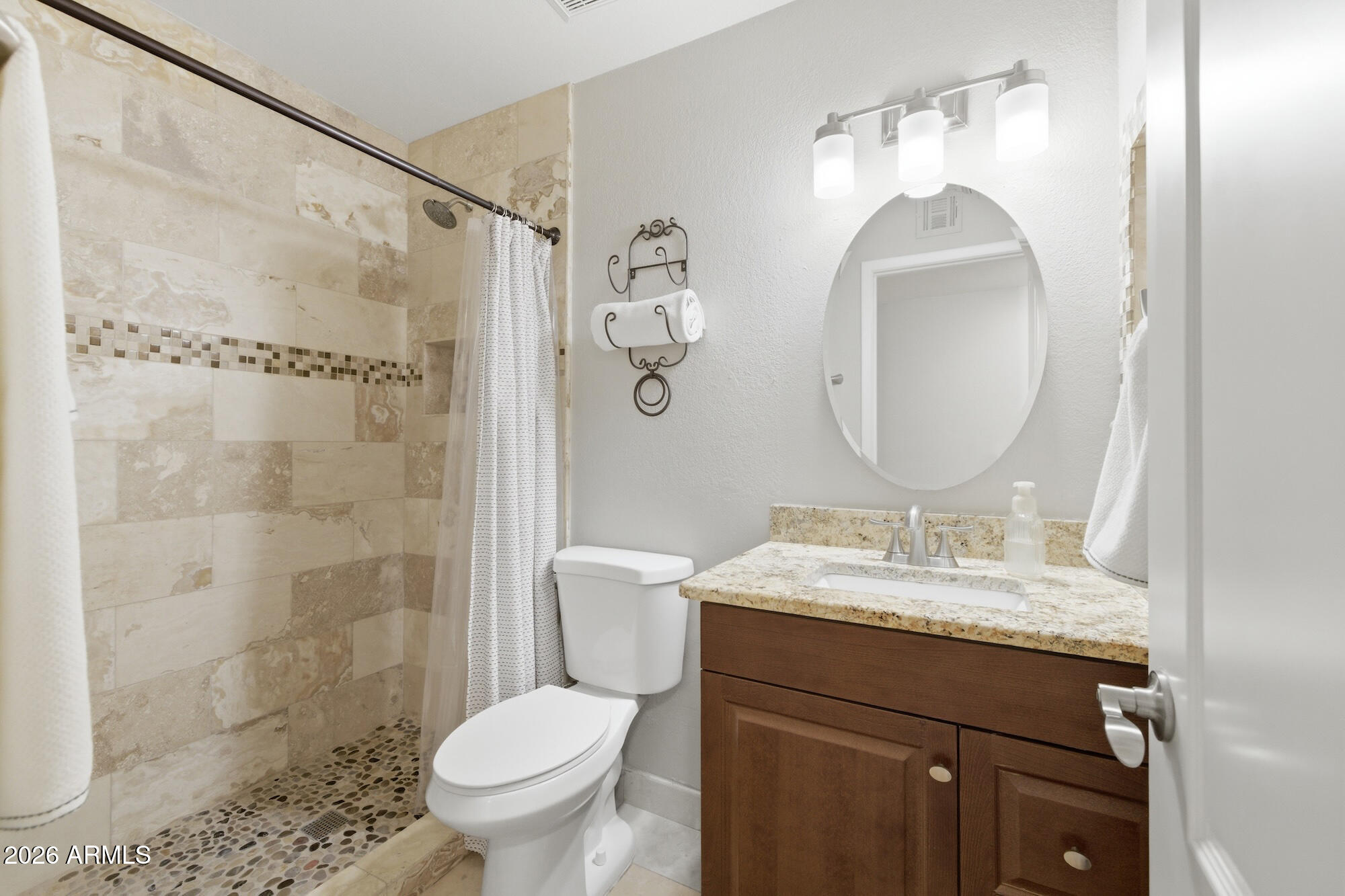 38 W HILLVIEW Street