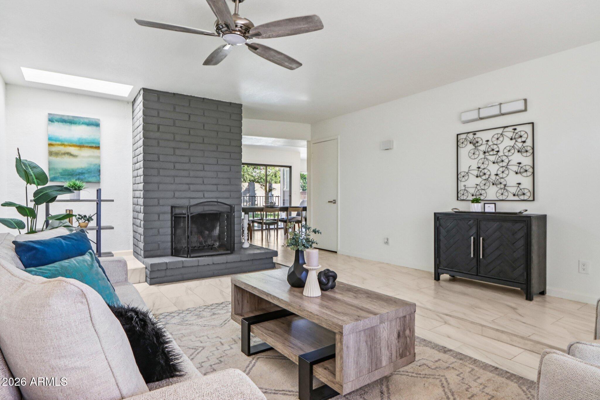 1637 S ASH