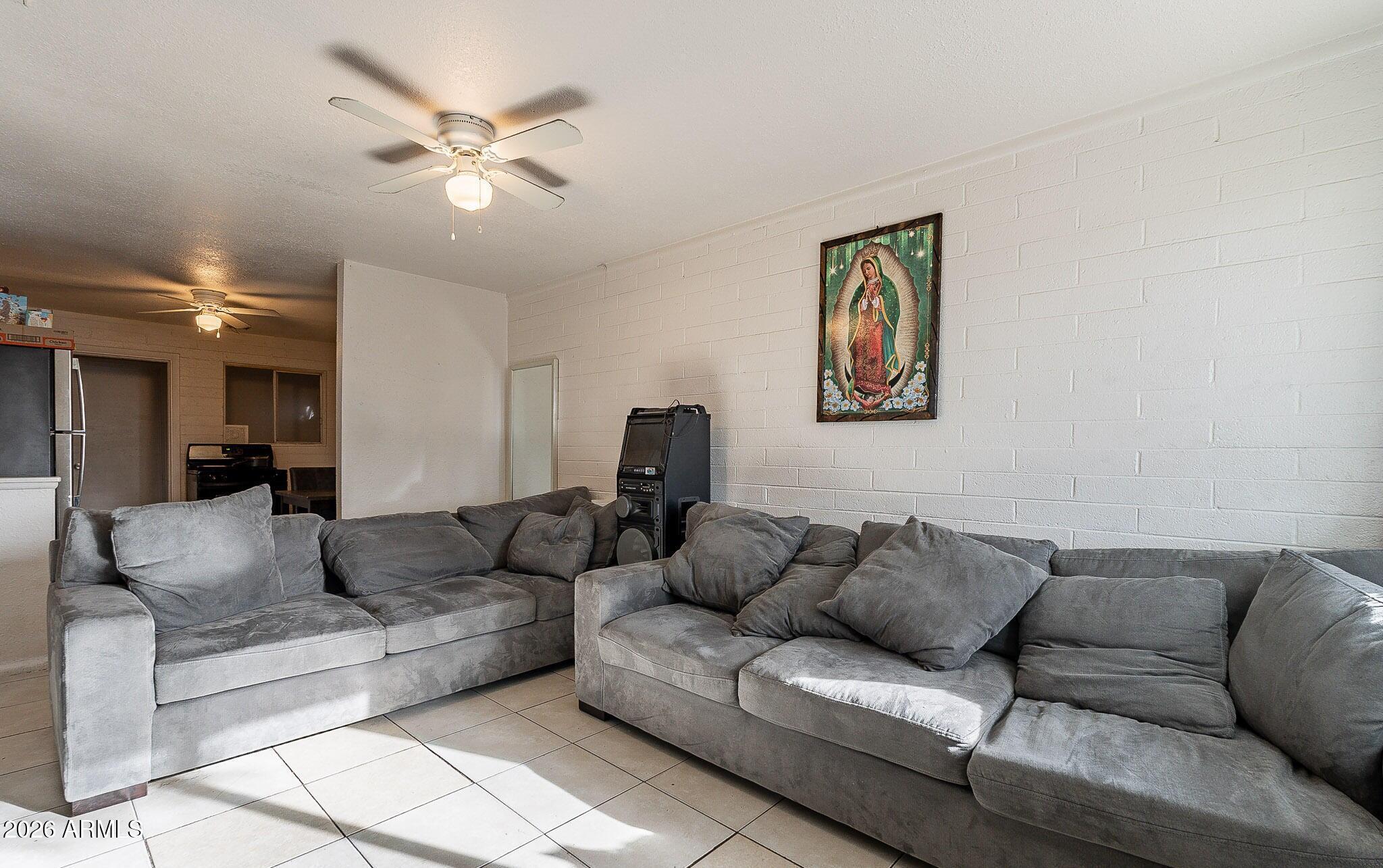 1021 N HAROLD Street