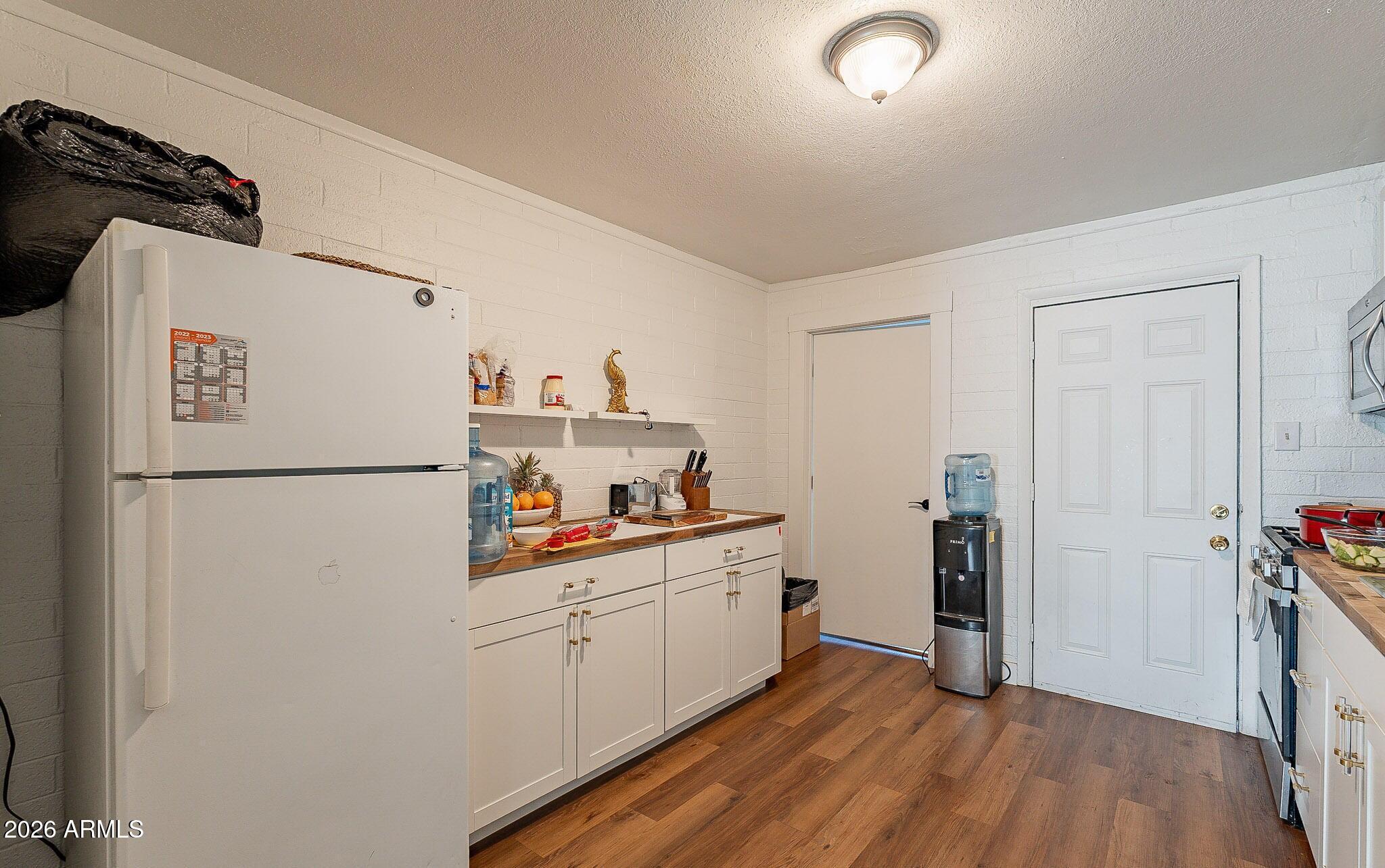 1021 N HAROLD Street