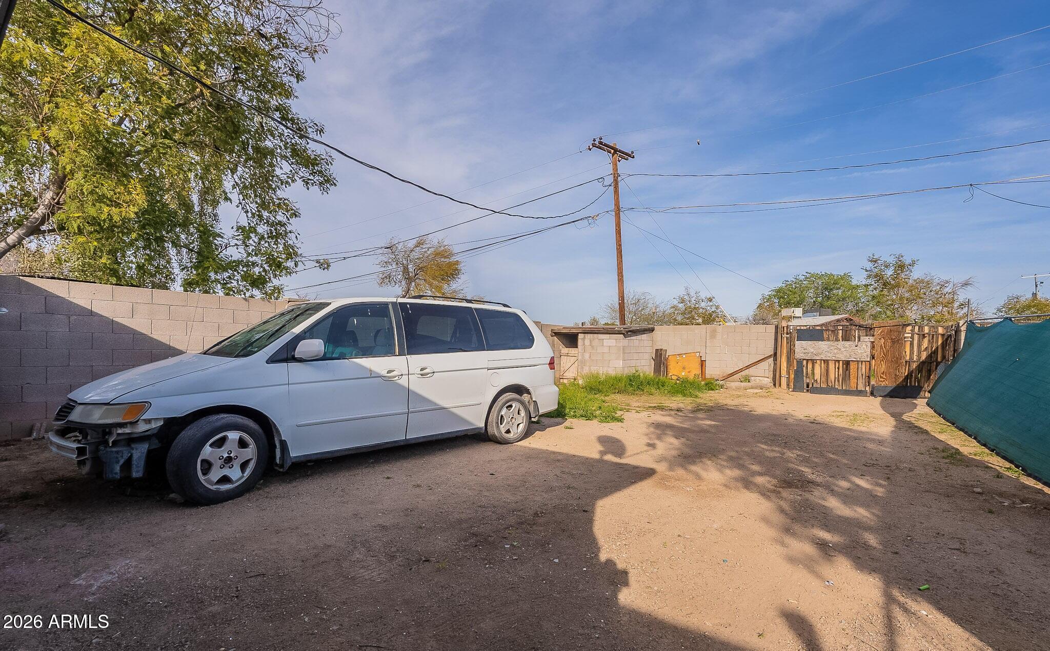 1021 N HAROLD Street