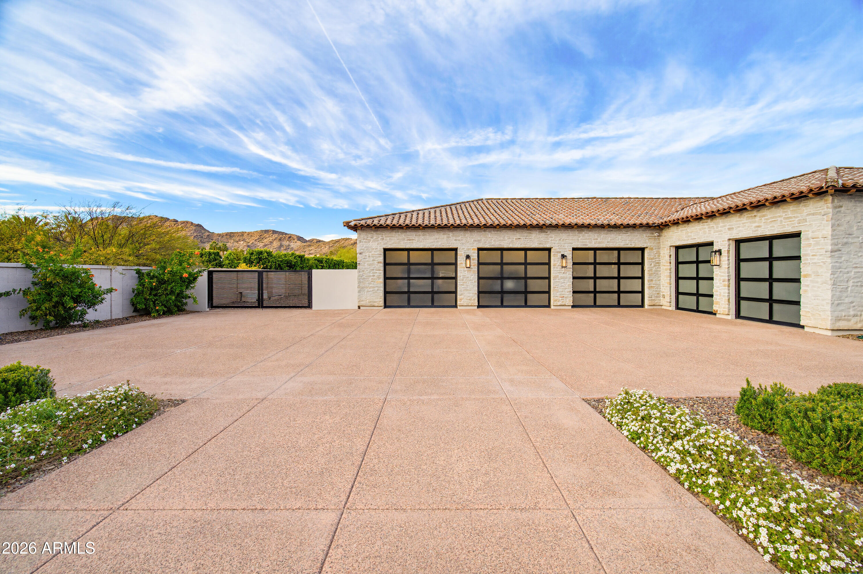 6210 E KEIM Drive