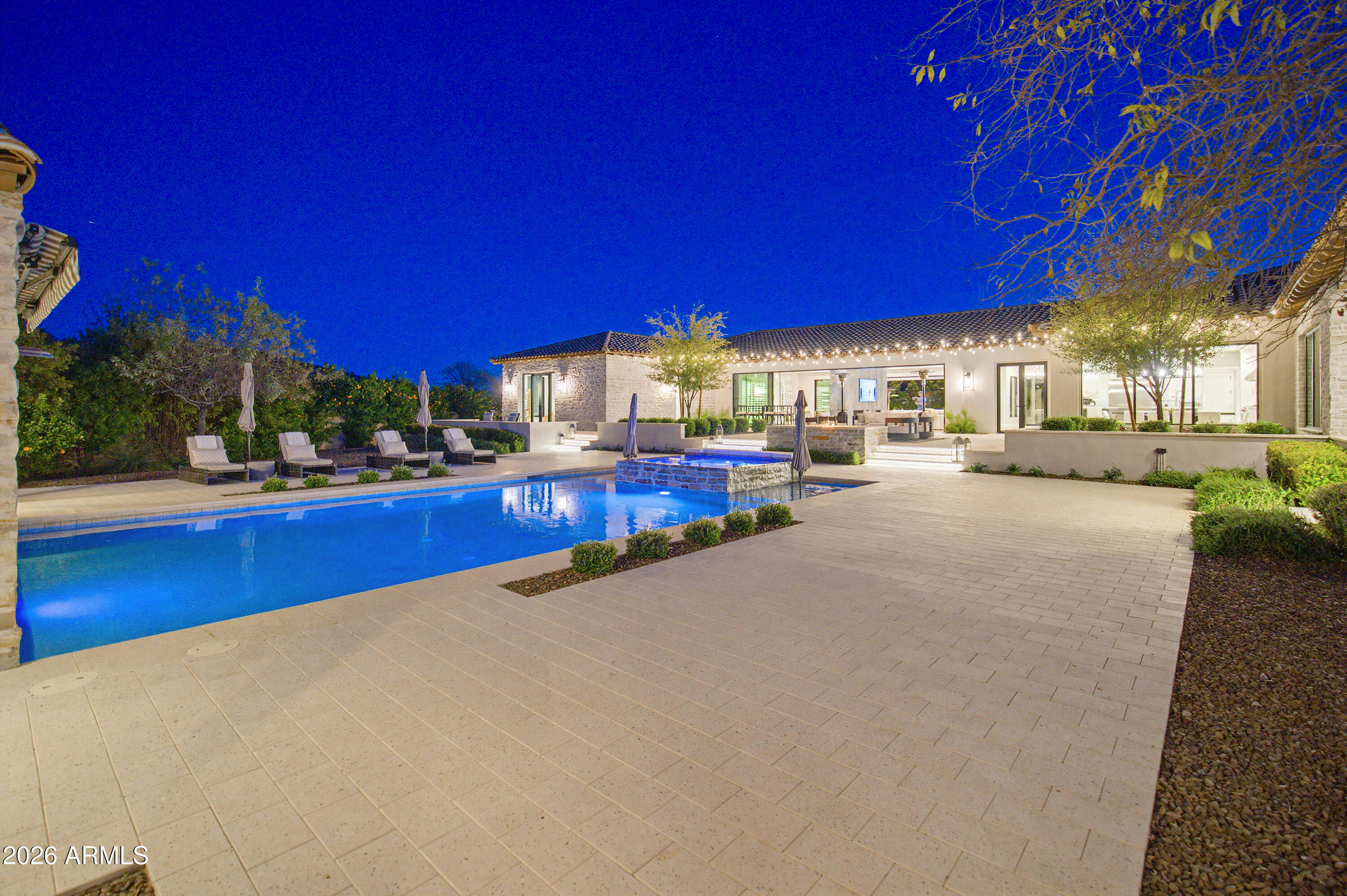 6210 E KEIM Drive