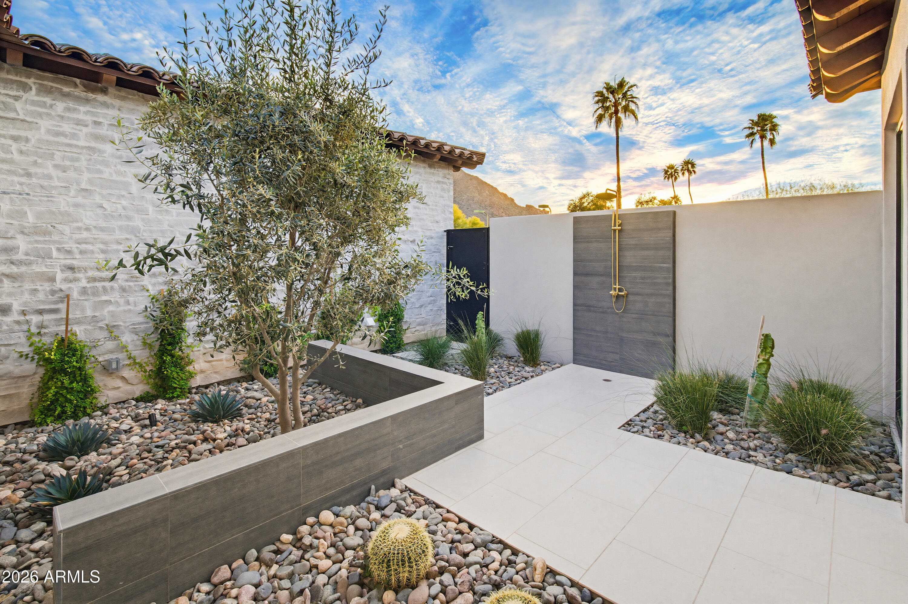 6210 E KEIM Drive