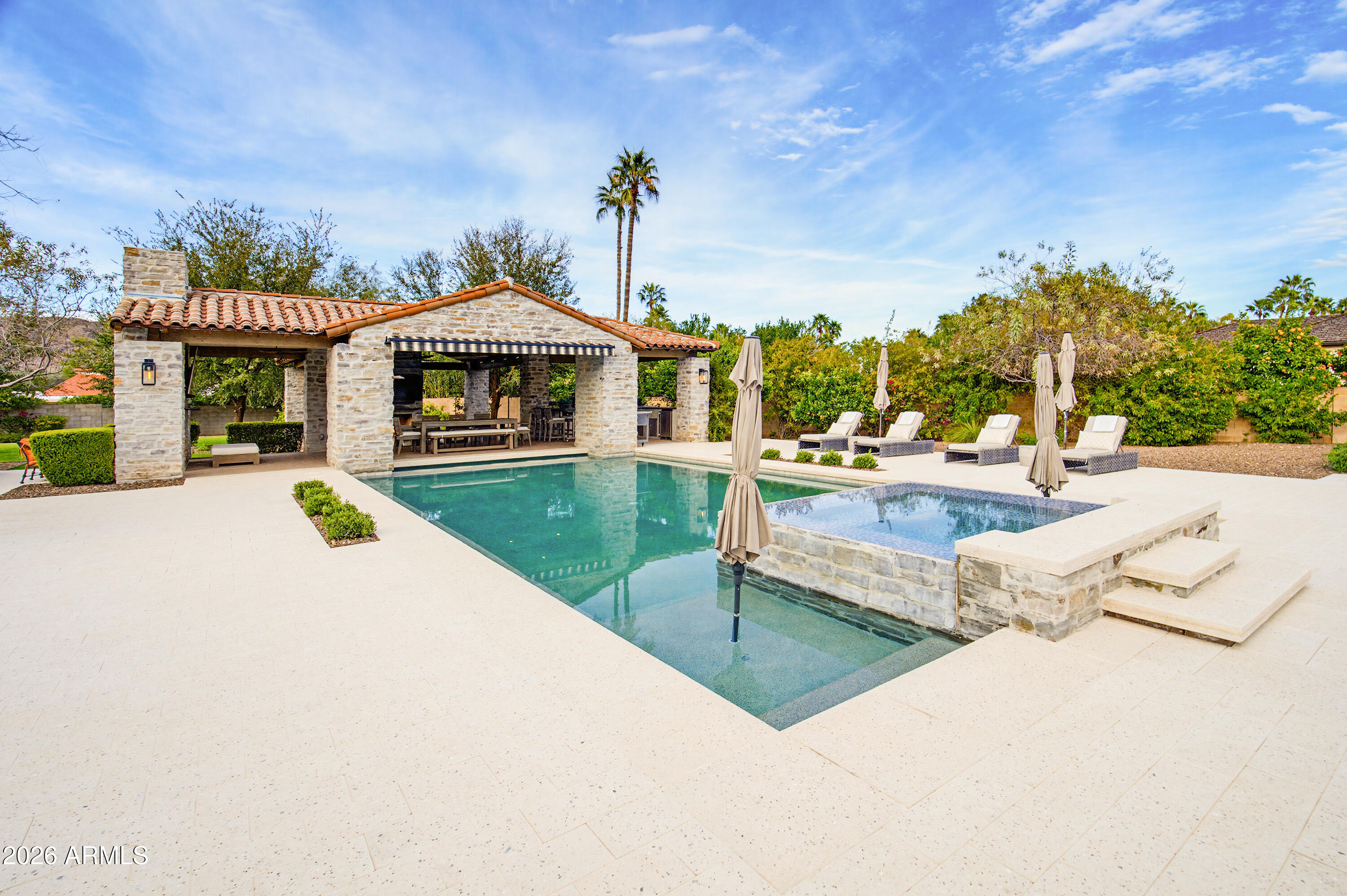 6210 E KEIM Drive