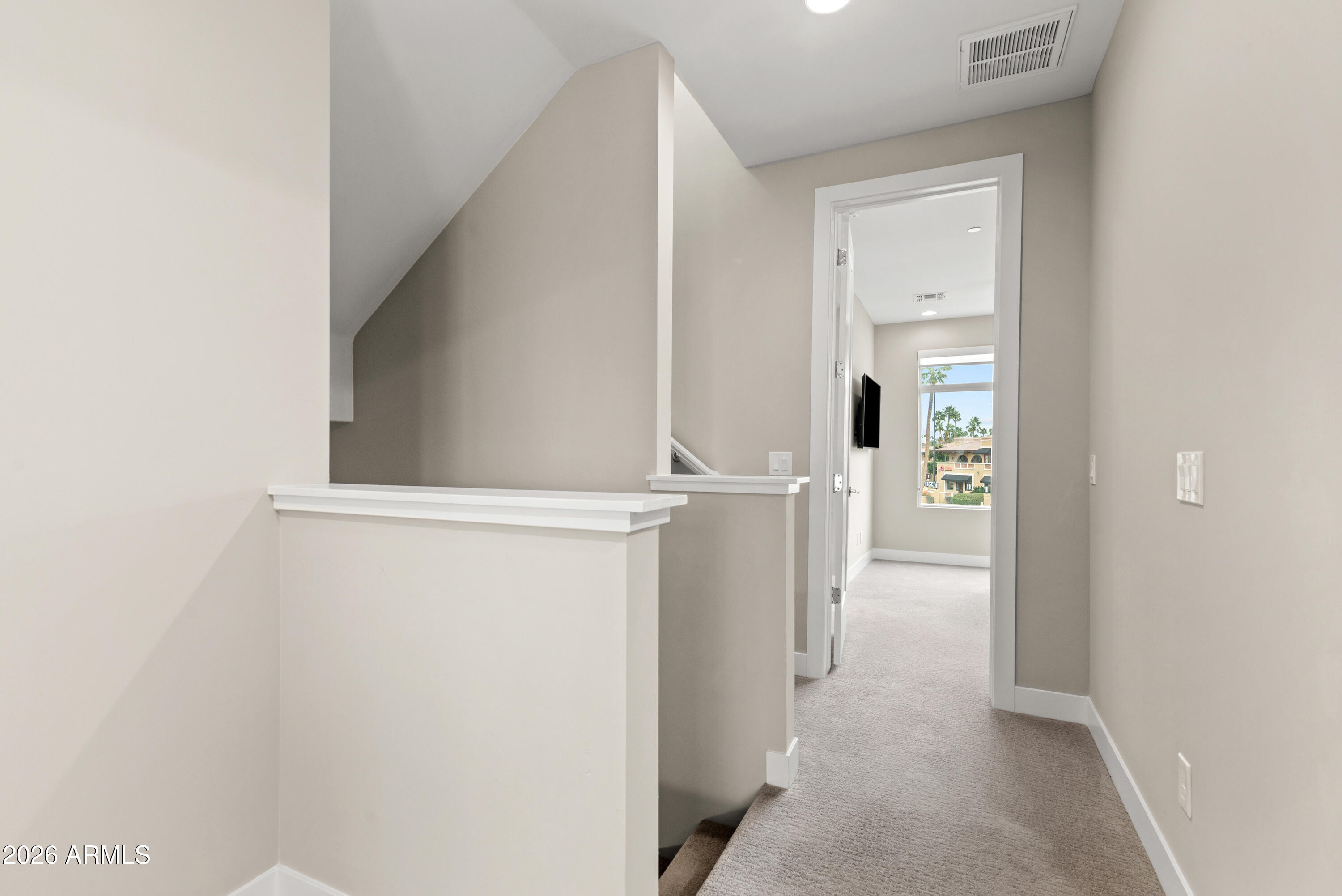 1717 E MORTEN Avenue 3