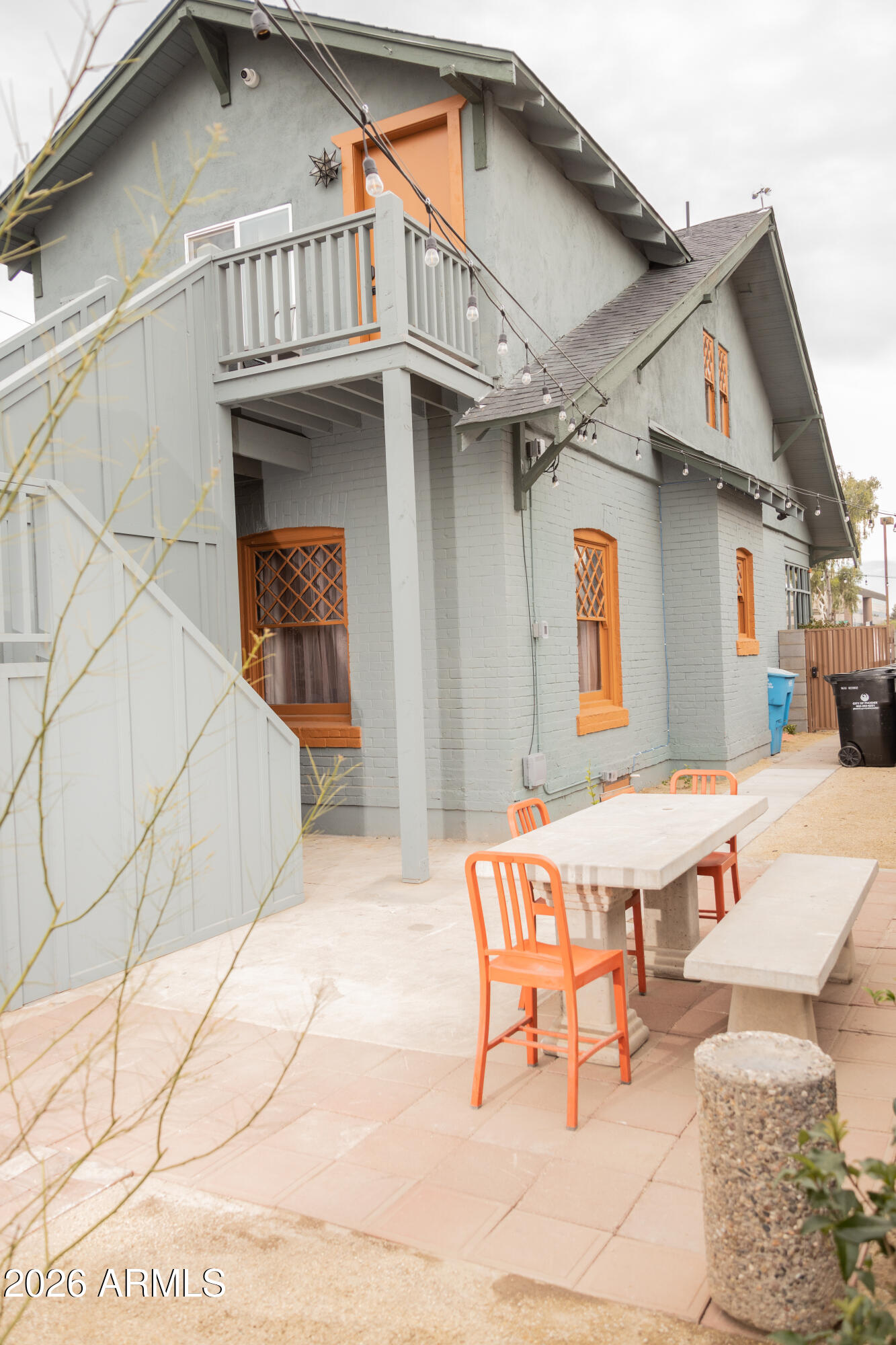 1502 W MONROE Street