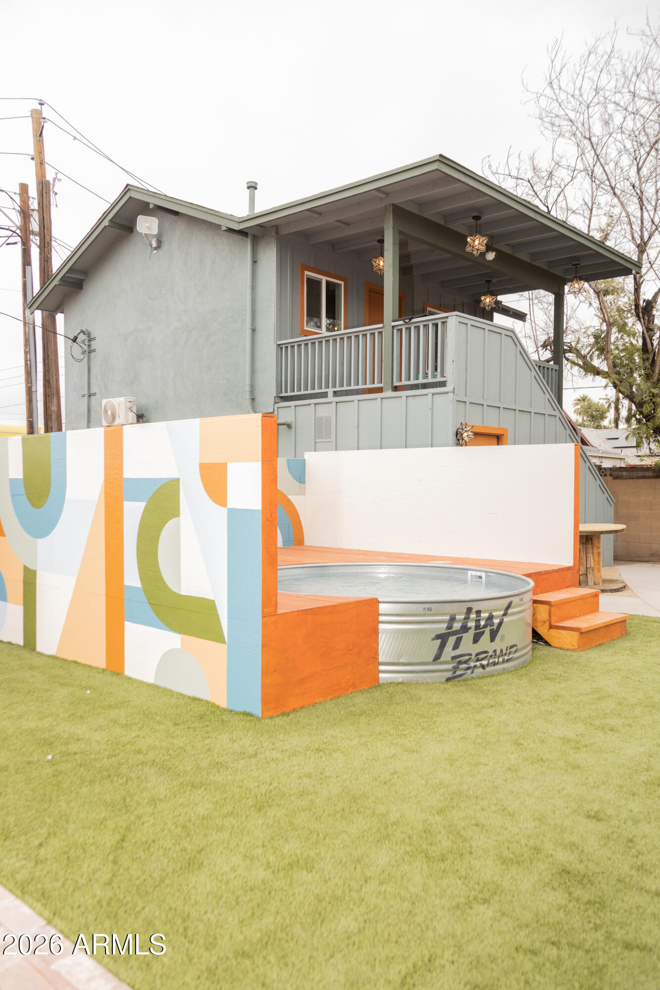 1502 W MONROE Street