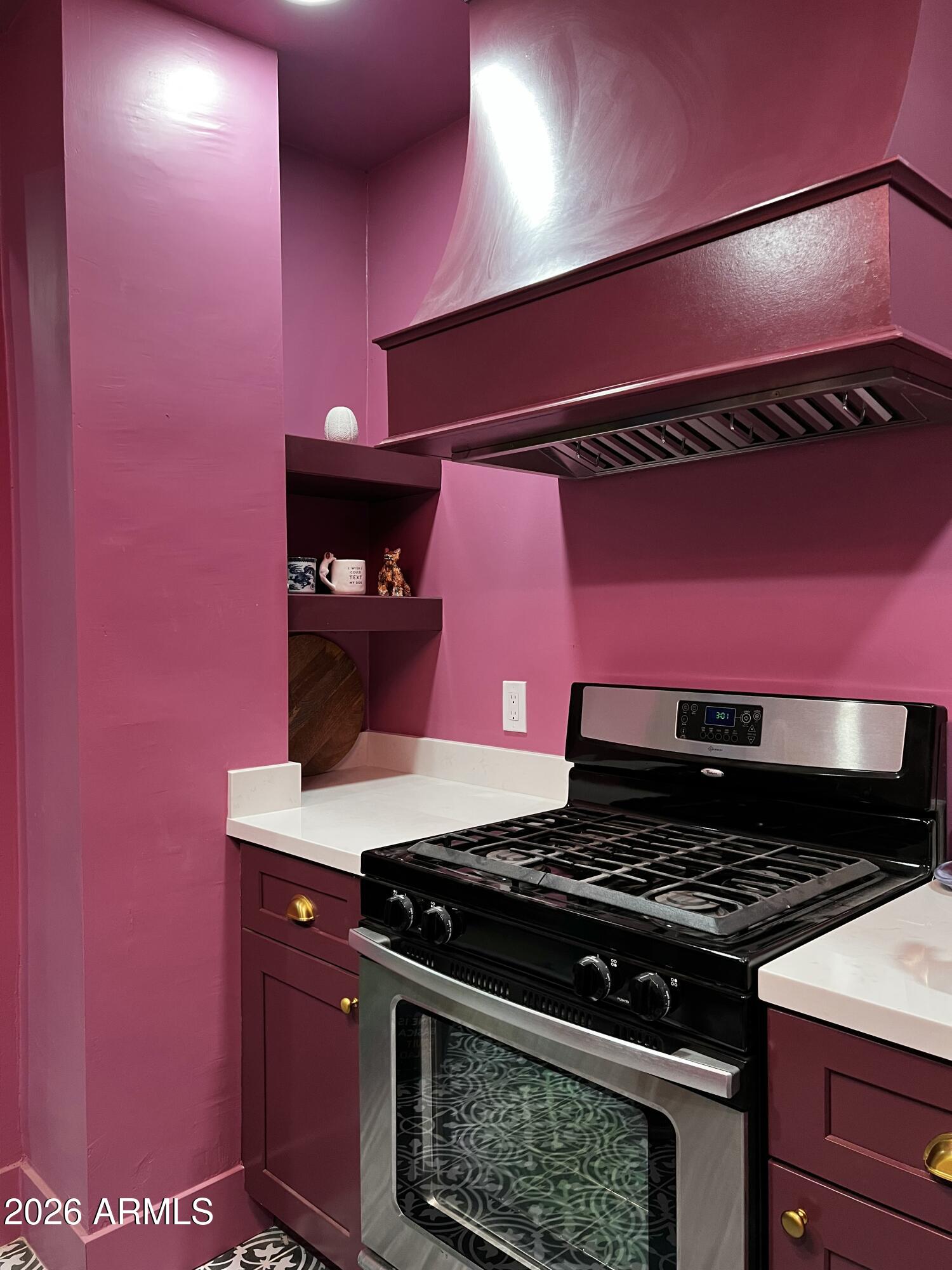 1502 W MONROE Street