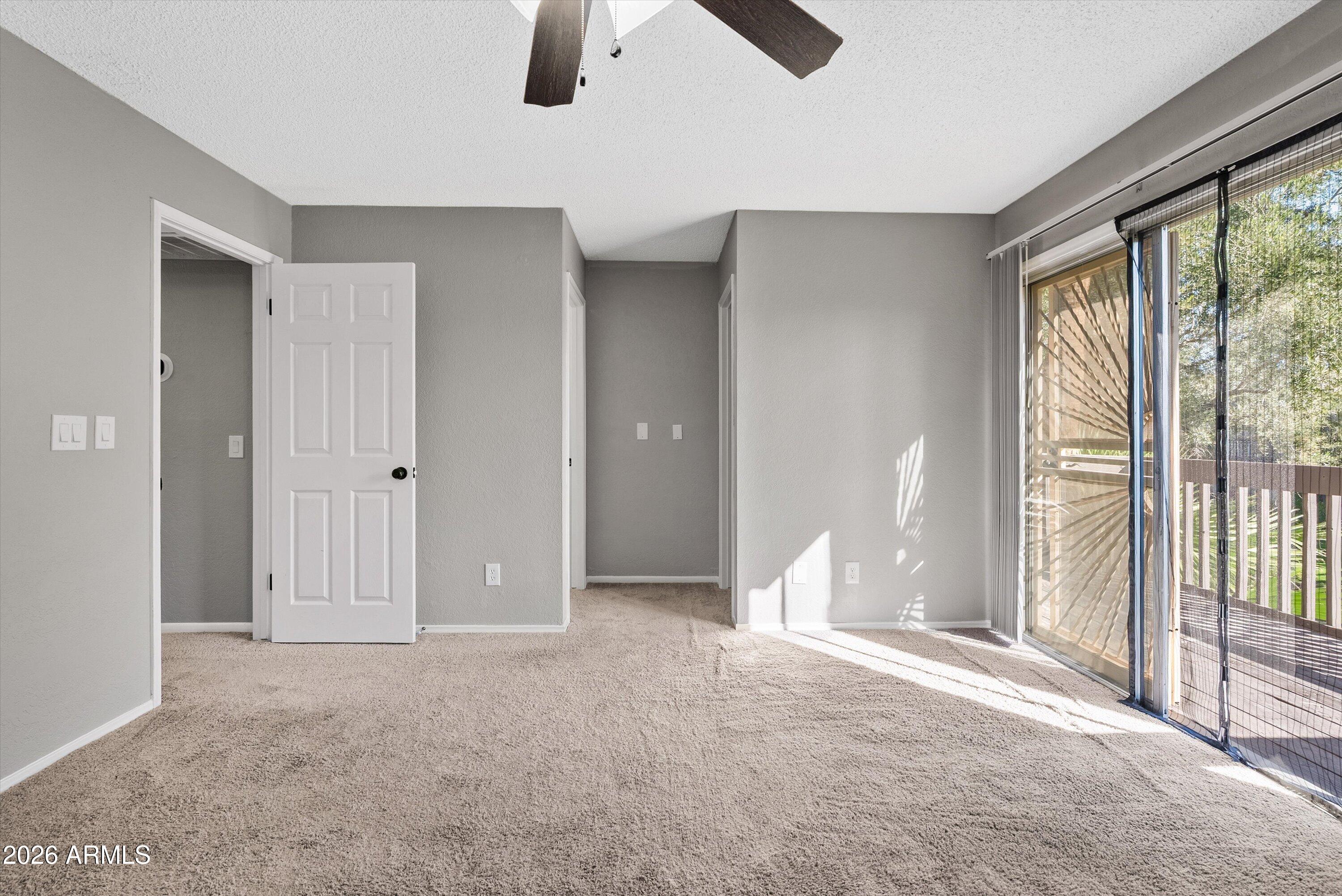 2232 W LINDNER Avenue 4