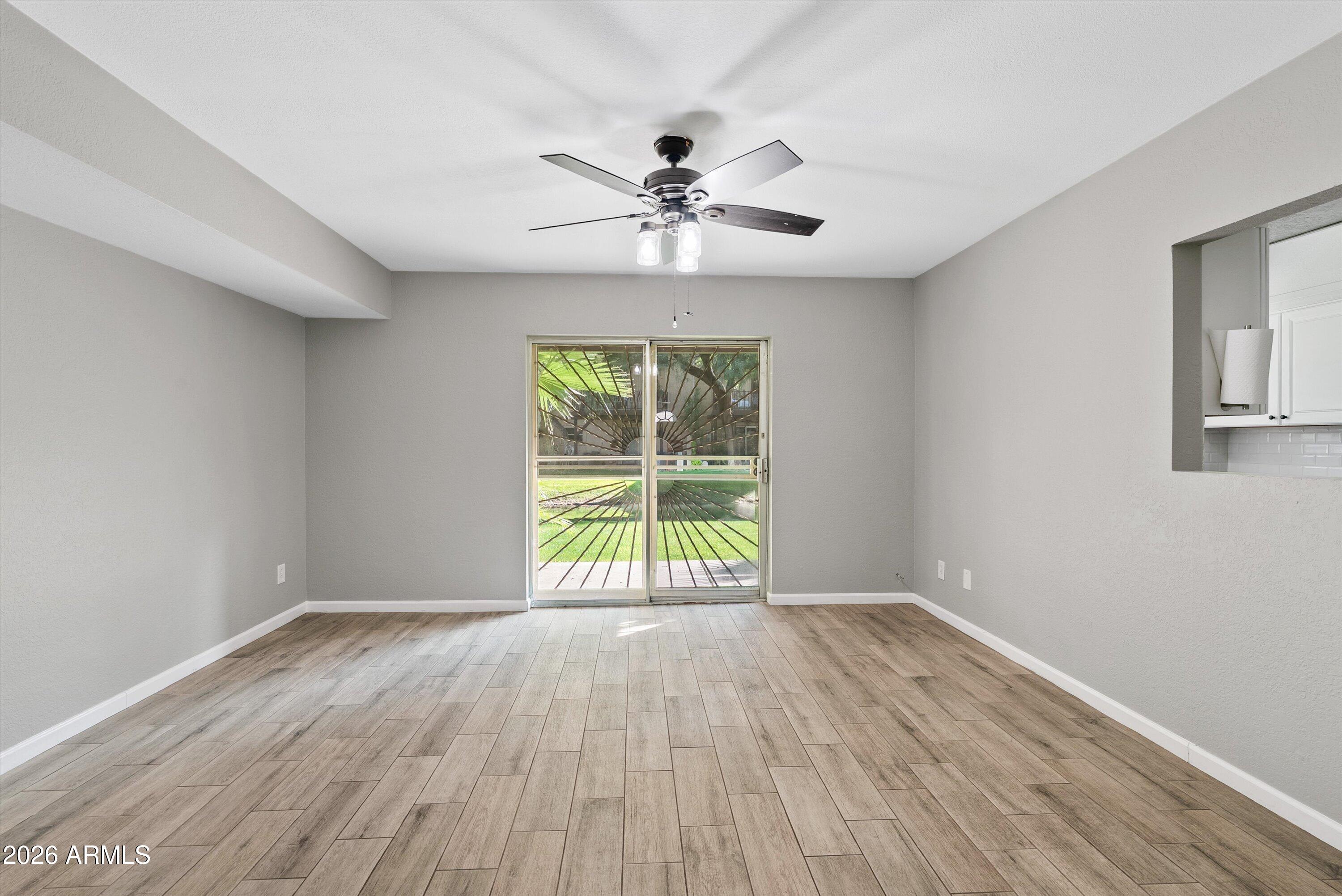 2232 W LINDNER Avenue 4