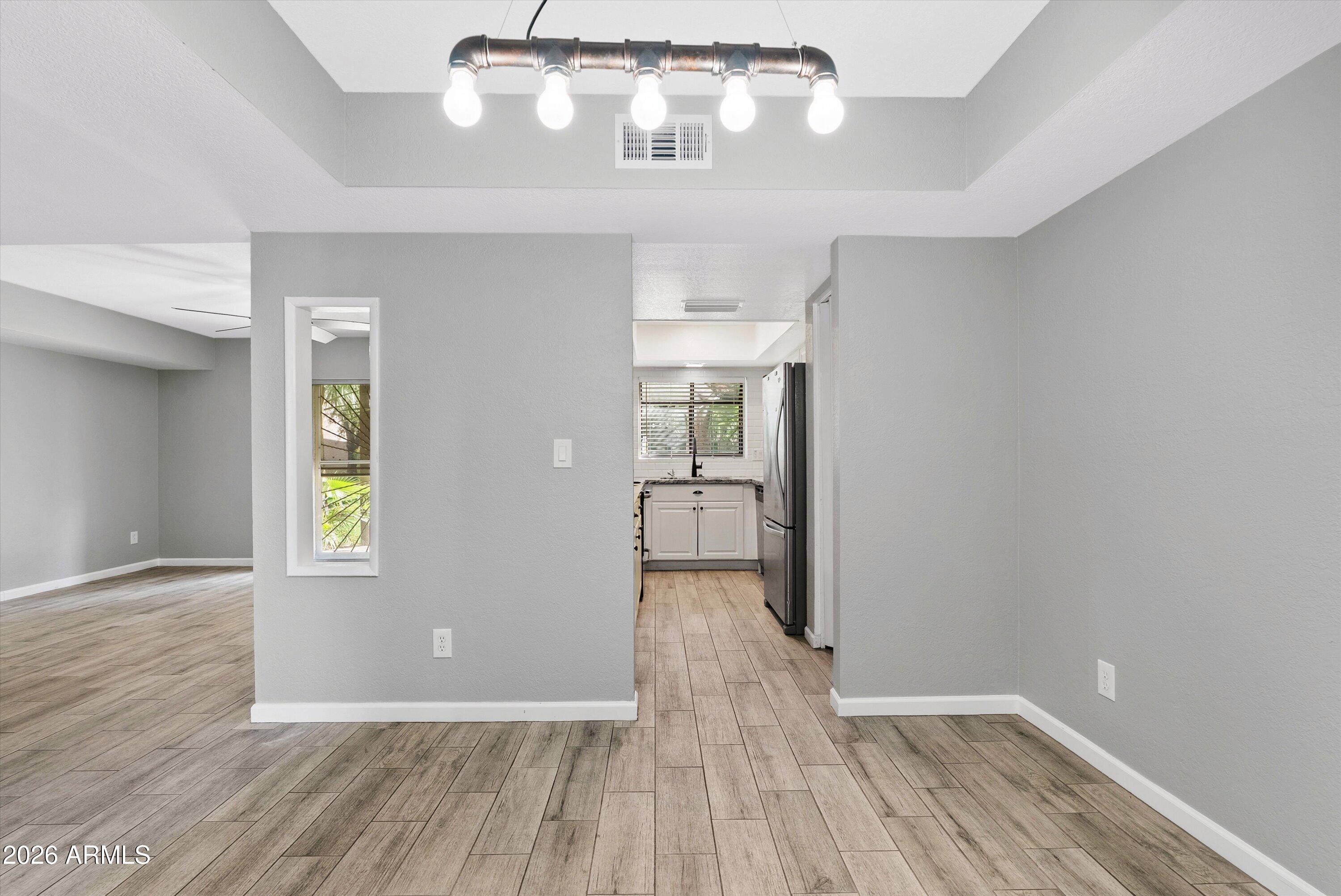 2232 W LINDNER Avenue 4