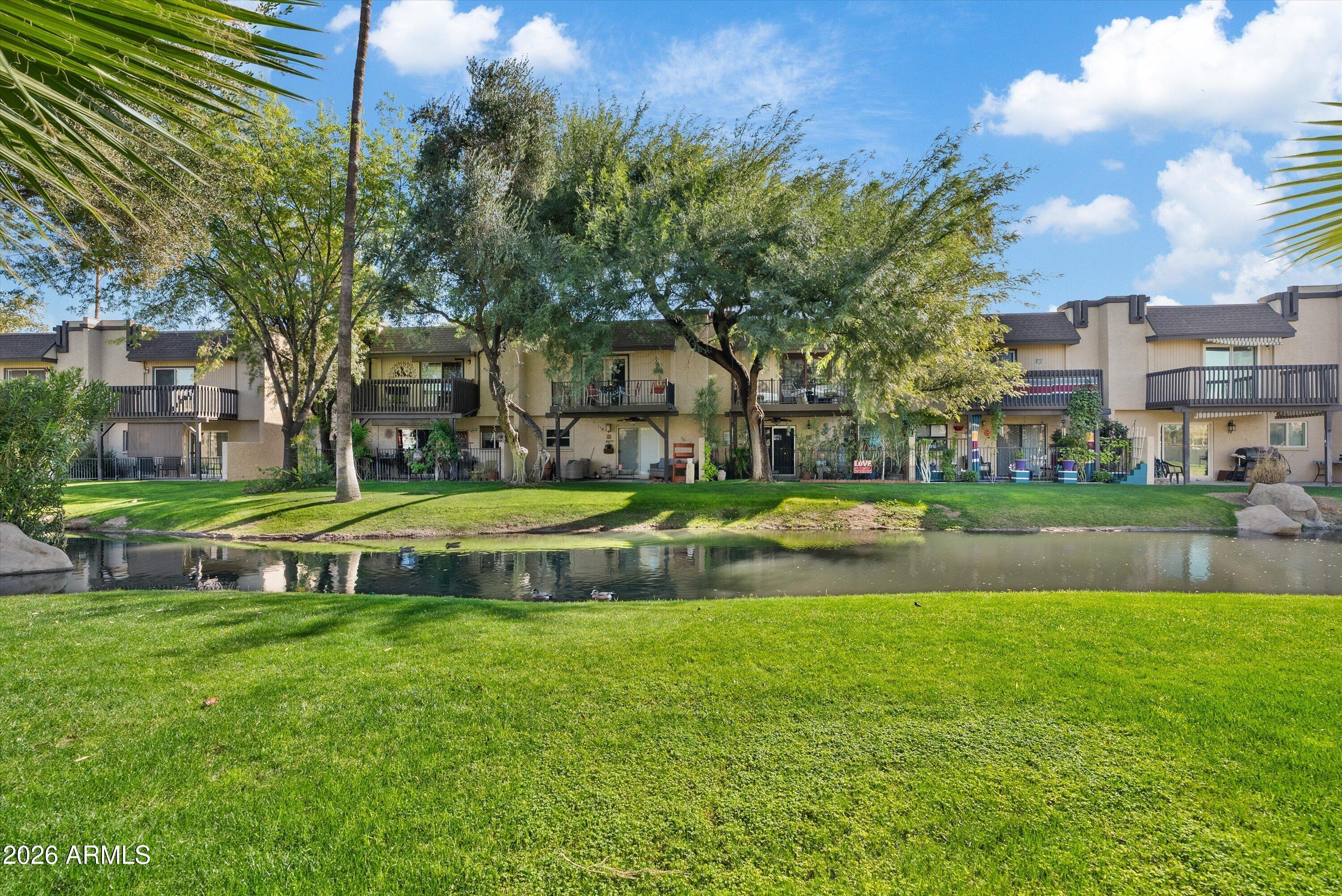 2232 W LINDNER Avenue 4