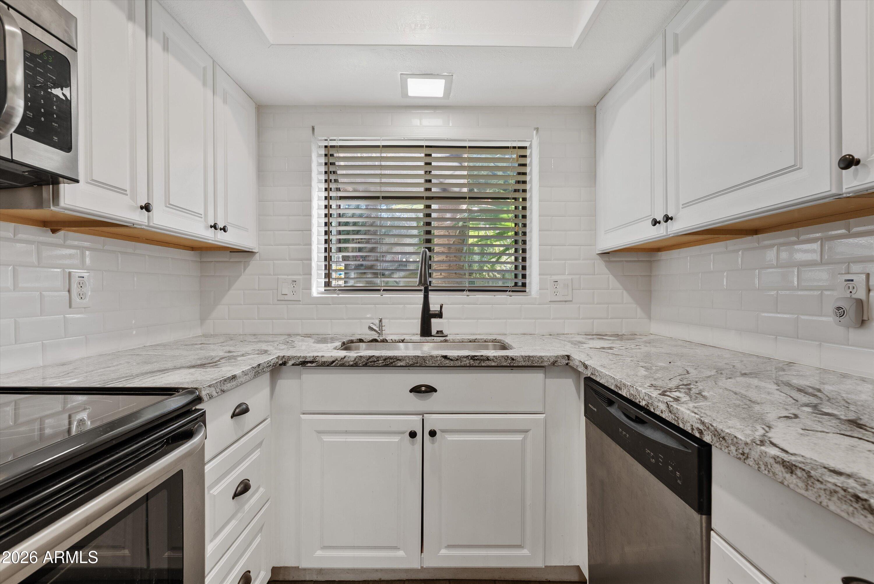 2232 W LINDNER Avenue 4