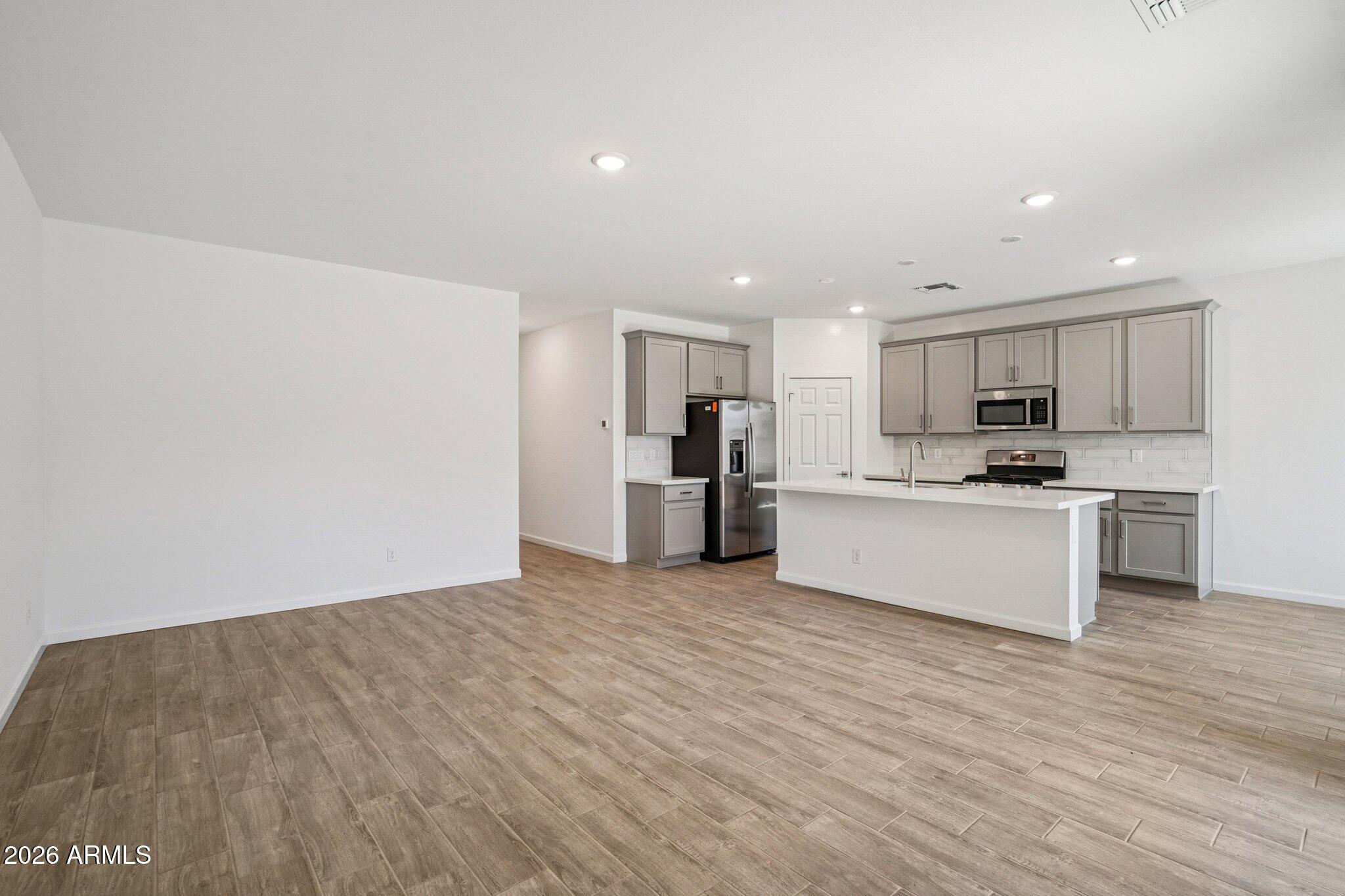 47637 W KENNER Drive