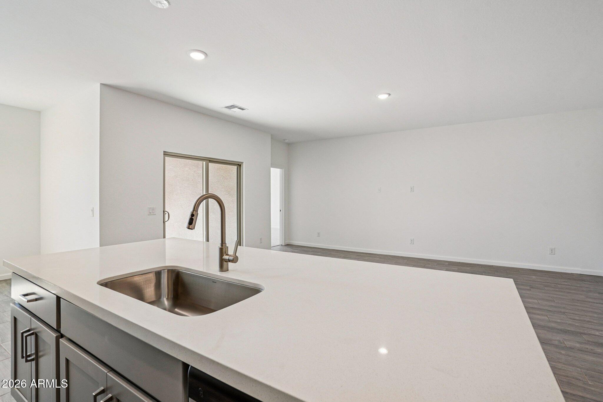 47637 W KENNER Drive