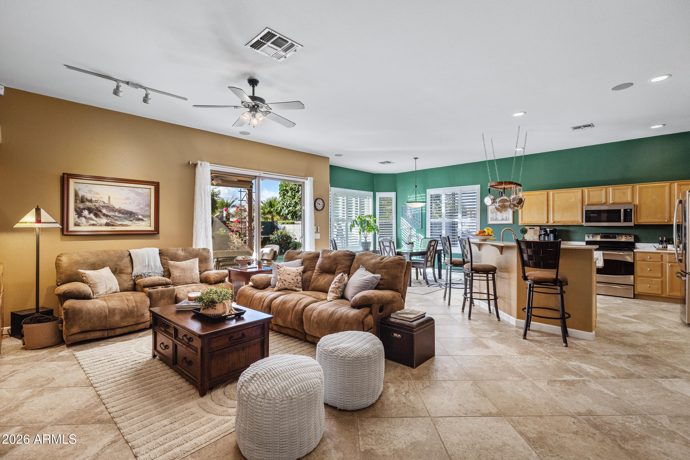 10537 E FORGE Avenue